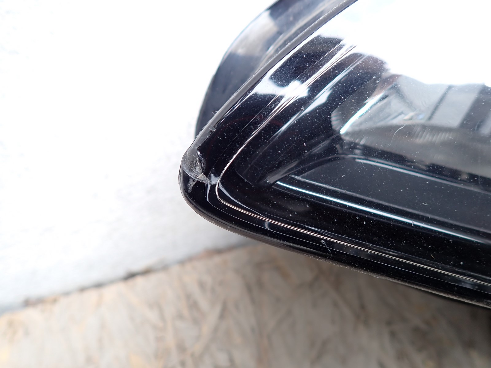 light left REFLEKTOR left OPEL CORSA E X15 2014-2019R 39108222