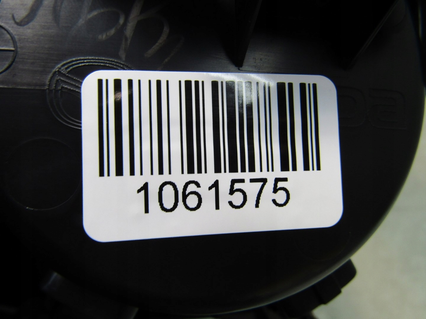 mazda CX-30 21R бардачок Держатель на Чашки капхолдер DFR7-G0396