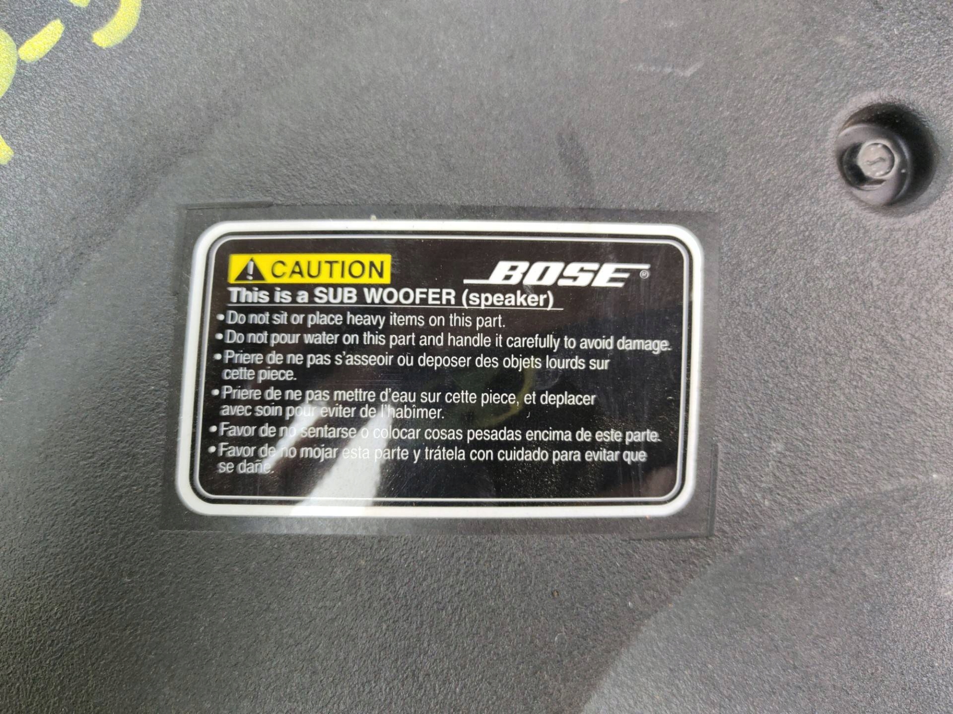 Subwoofer Mazda CX-9 2008