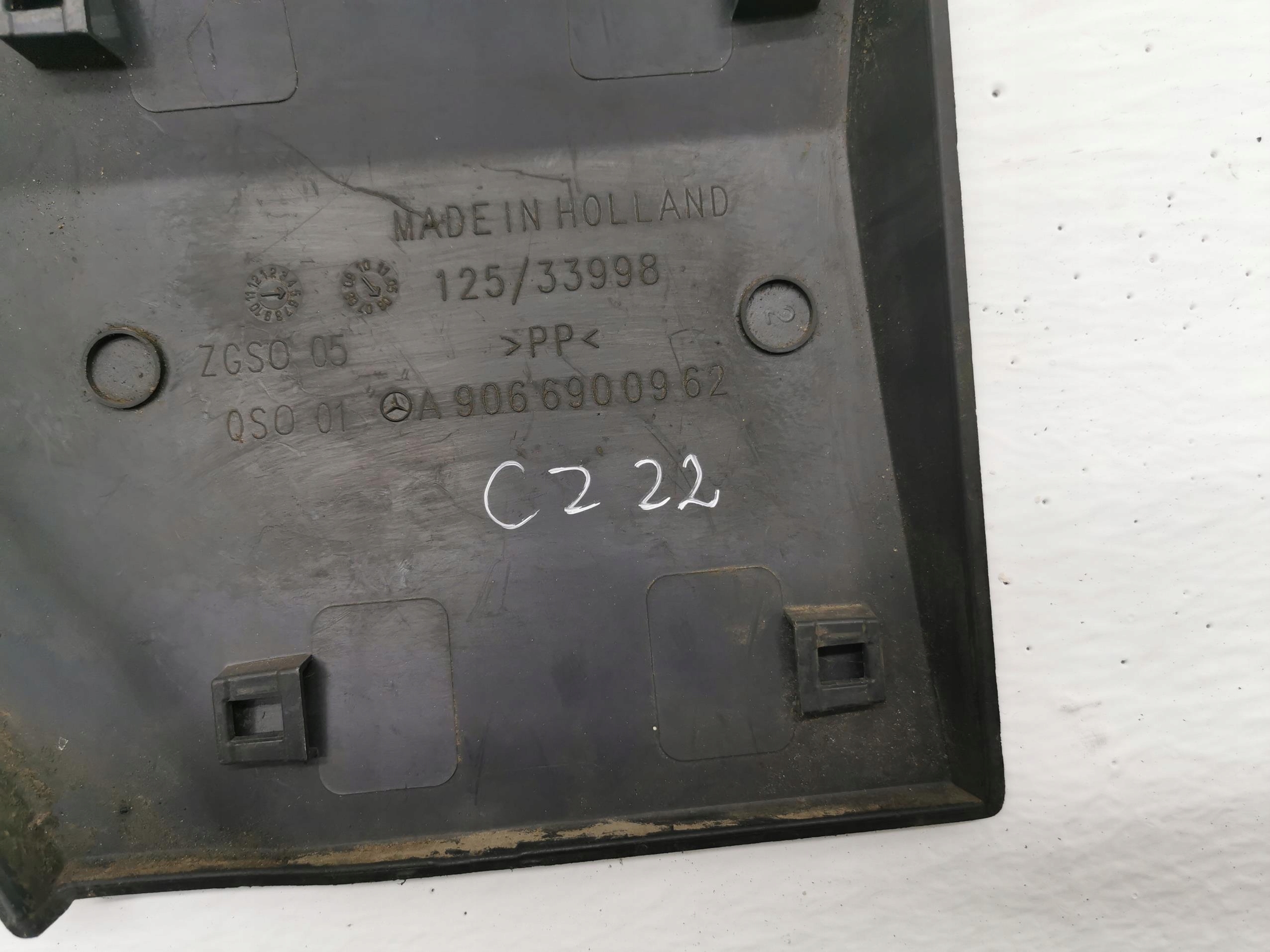 moulding left rear part MERCEDES SPRINTER W906 A9066900962