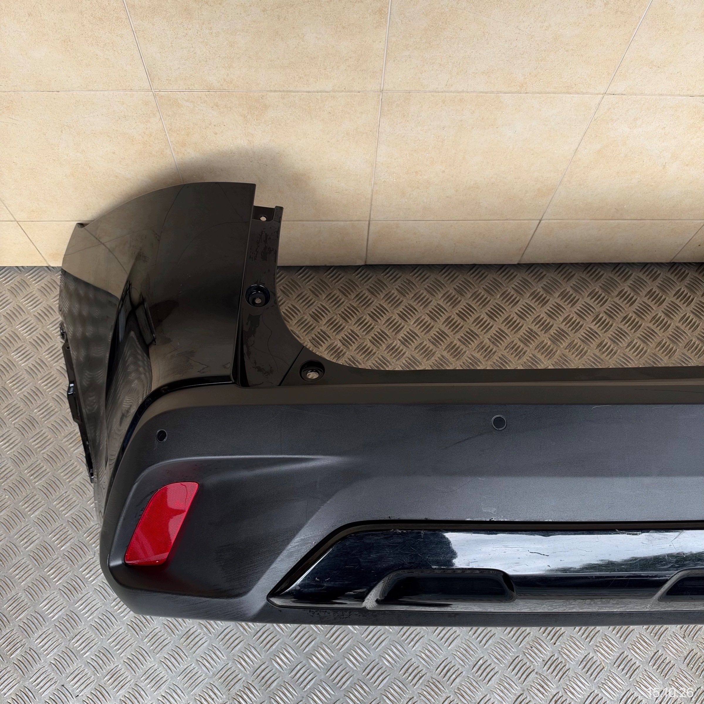 bumper rear complete TOYOTA COROLLA CROSS 2025 year 4 PDC