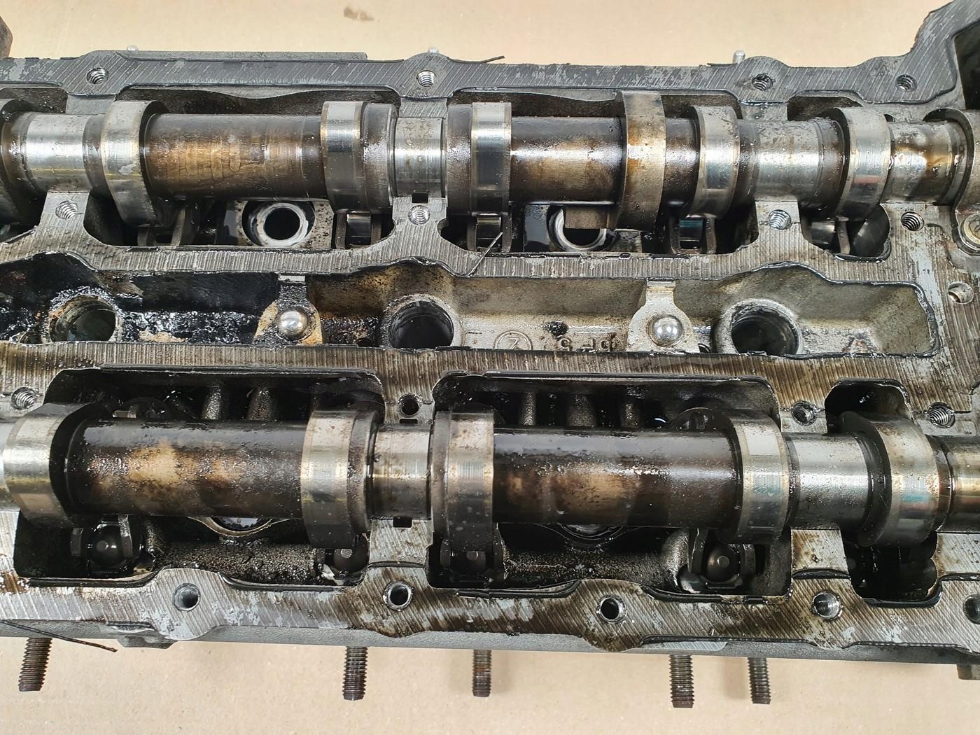 GŁOWICA SILNIKA PRAWA MERCEDES W209 6420163601 Numer katalogowy części R6420163601