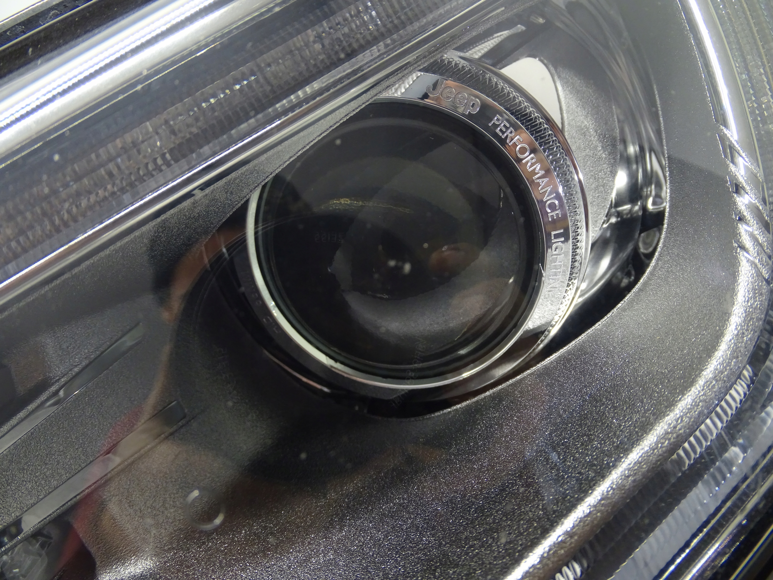 light REFLEKTOR left front JEEP GRAND CHEROKEE UK 68111037AC