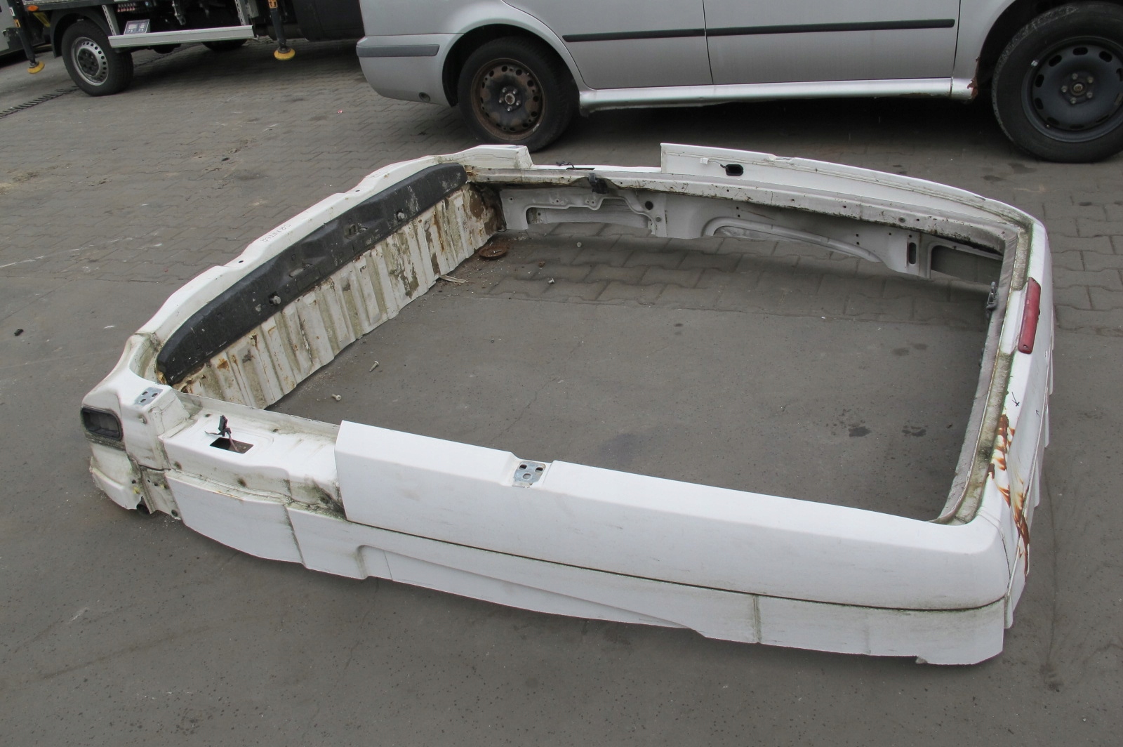 CRAFTER and 2E SPRINTER 906 rear panel pillar right left