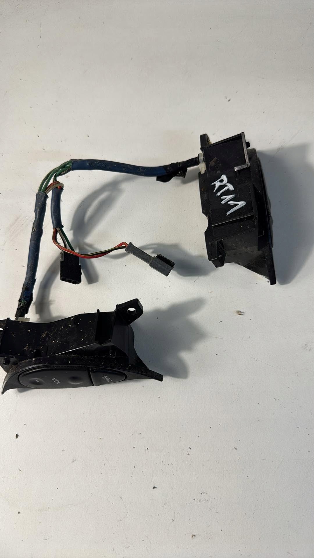 Commandes MULTIFUNKCJA MULTIFUNKCJI PRZYCISKI SAAB 9-5 95 4616025