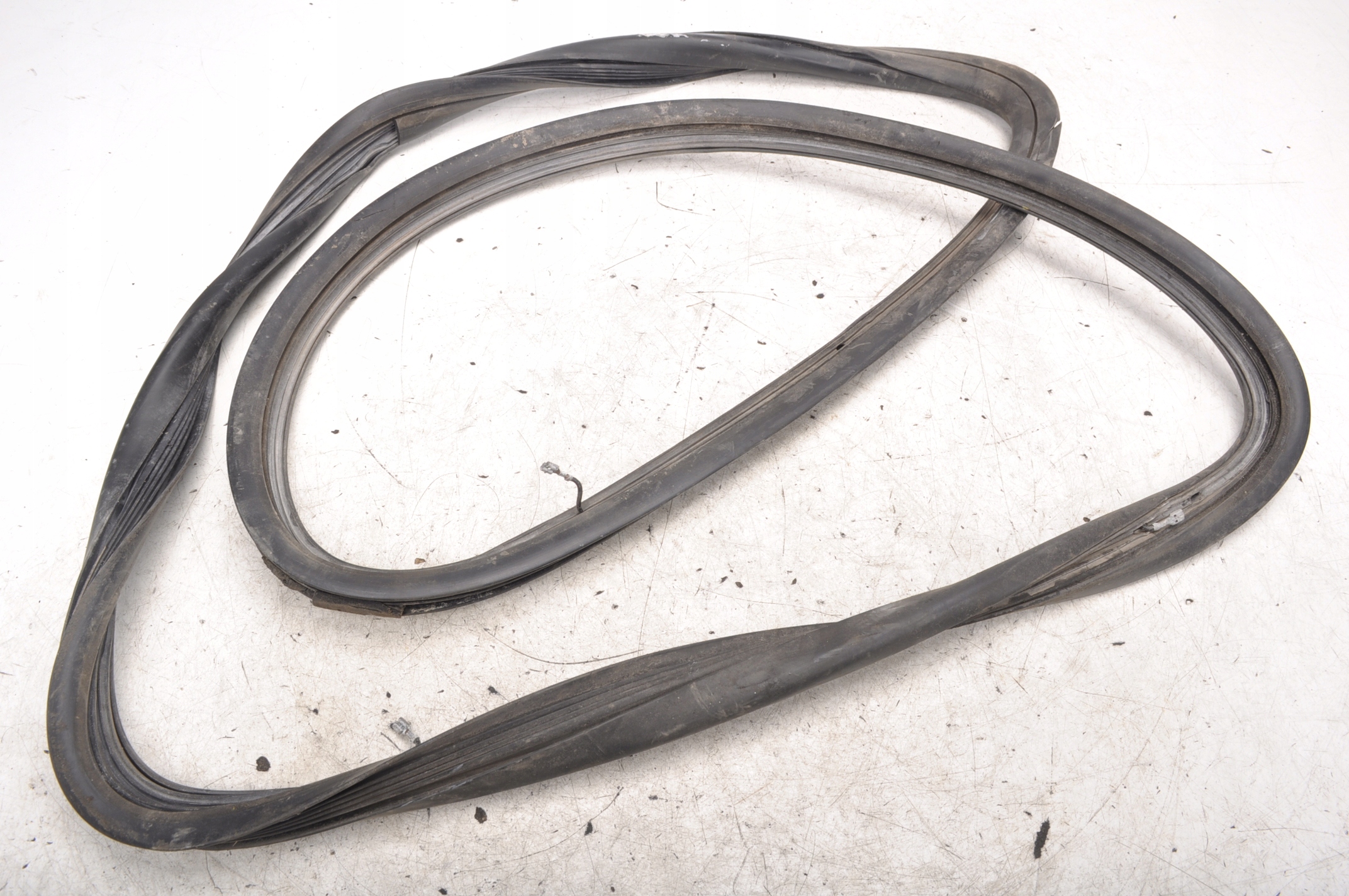 PORSCHE 911 II 930 USZCZELKA MASKI Part number MASKI