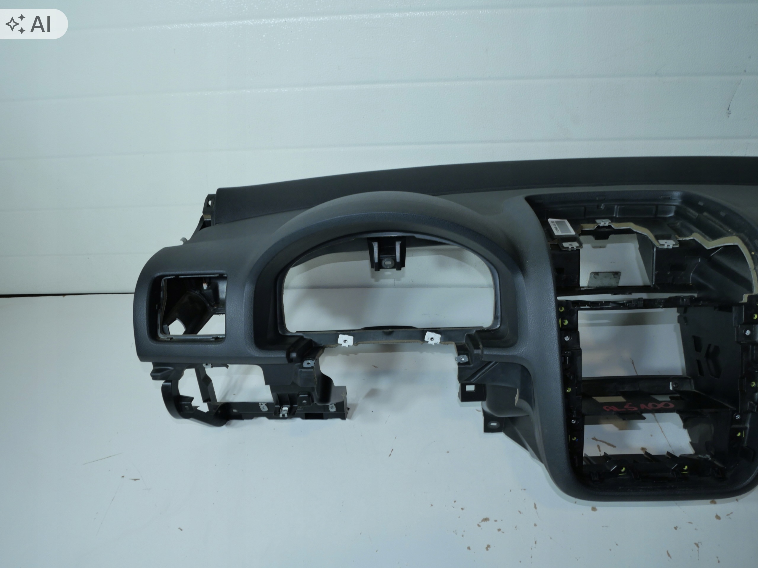 dashboard instrument panel console cockpit VW GOLF V 1K1858295