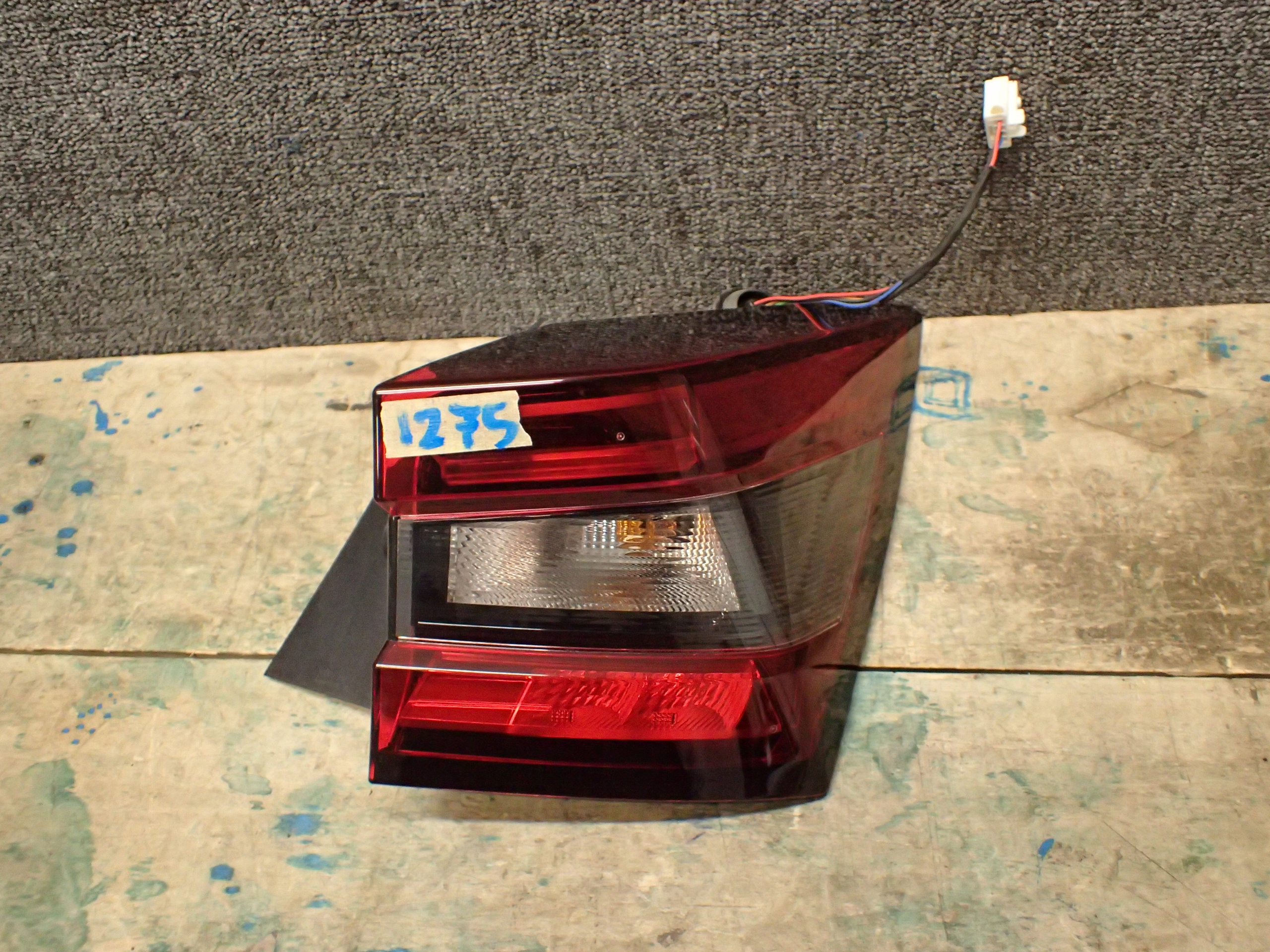 light rear part right NISSAN JUKE II 2 19- LED