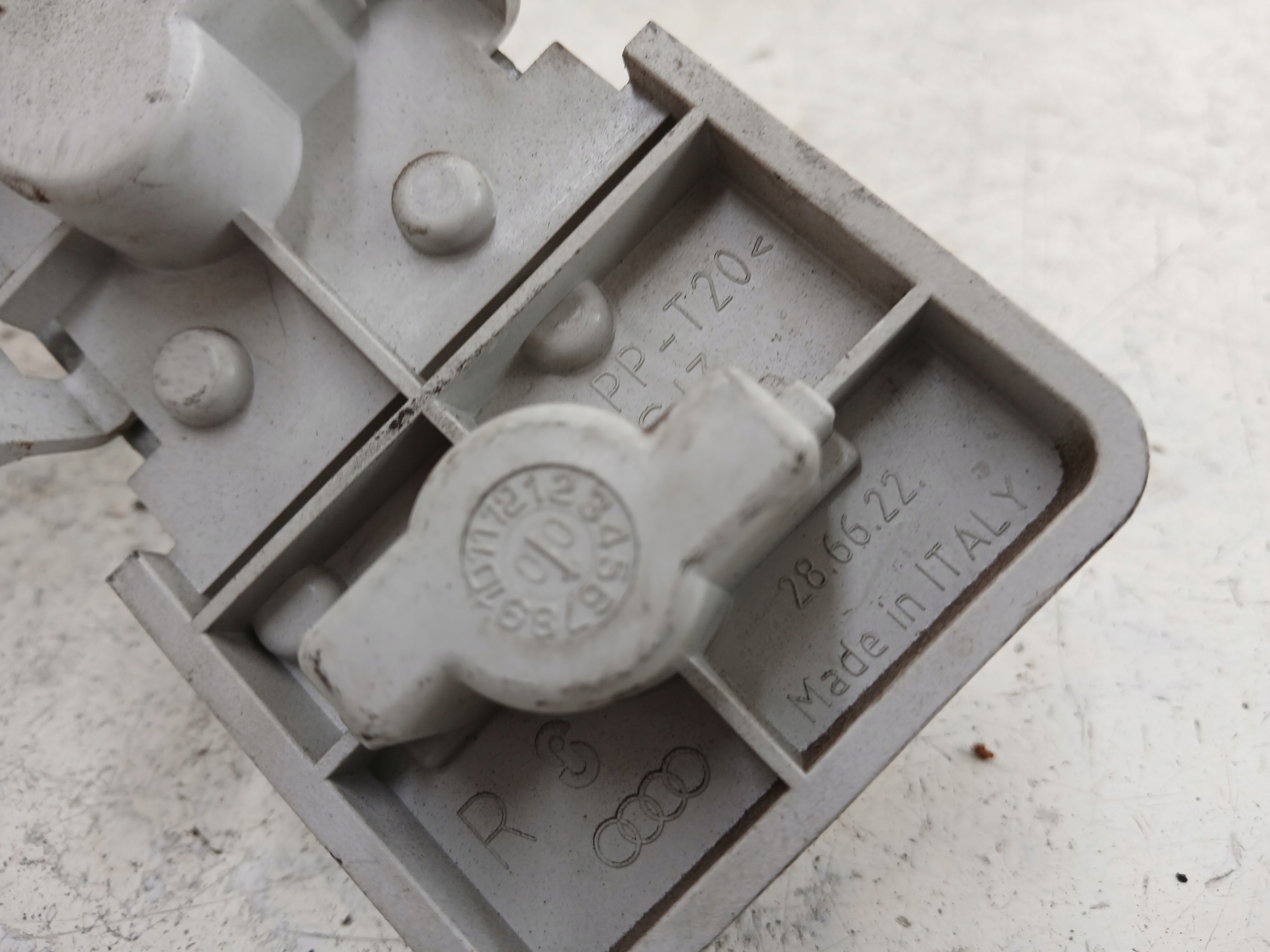 AUDI A2 light housing right rear part