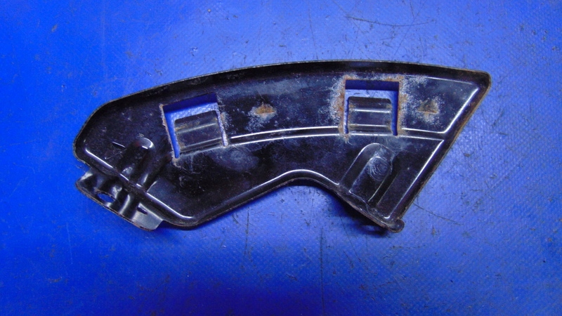 support holder lights right front HYUNDAI IX35 10-15R