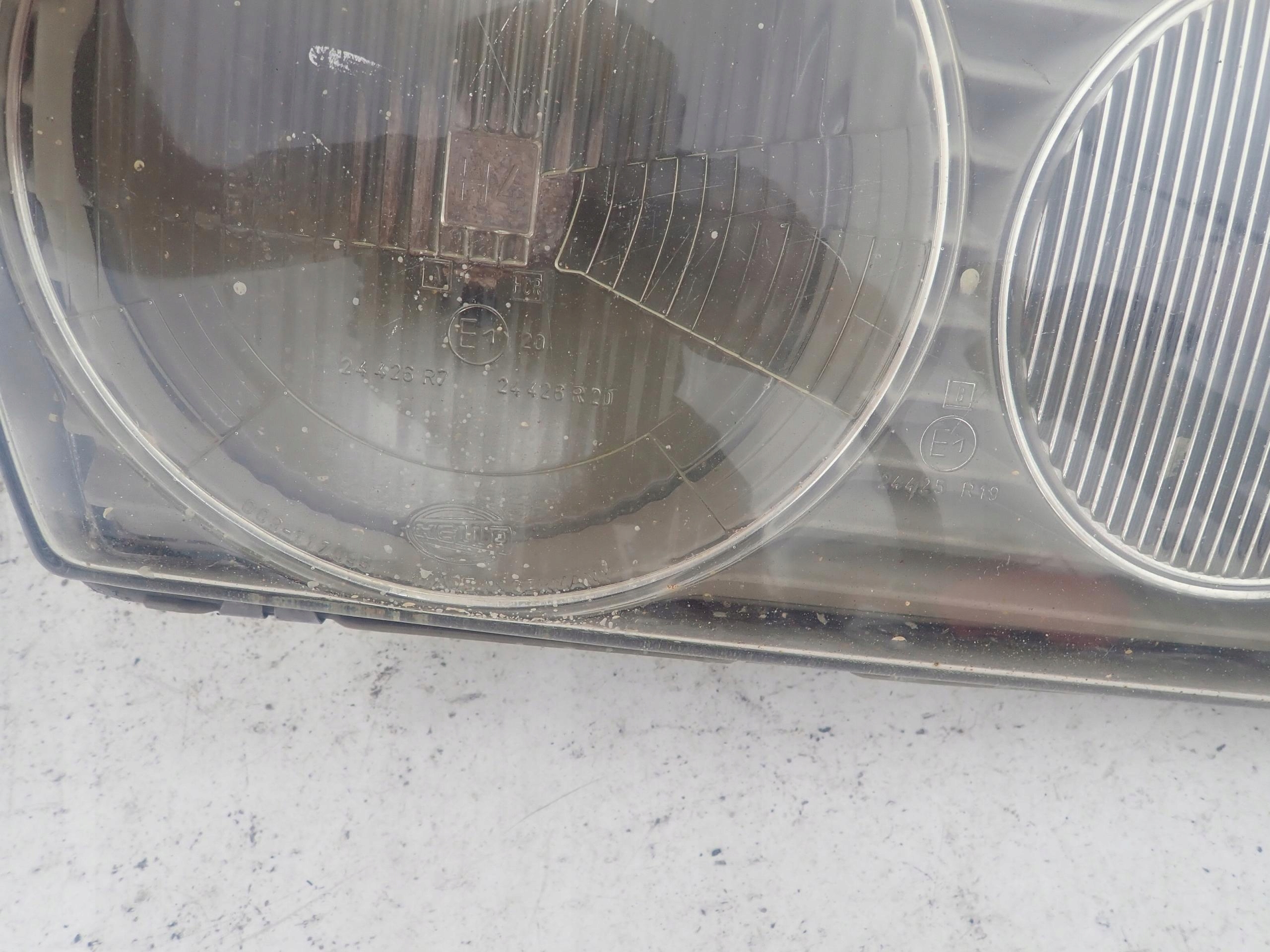 MERCEDES W123 light right front front
