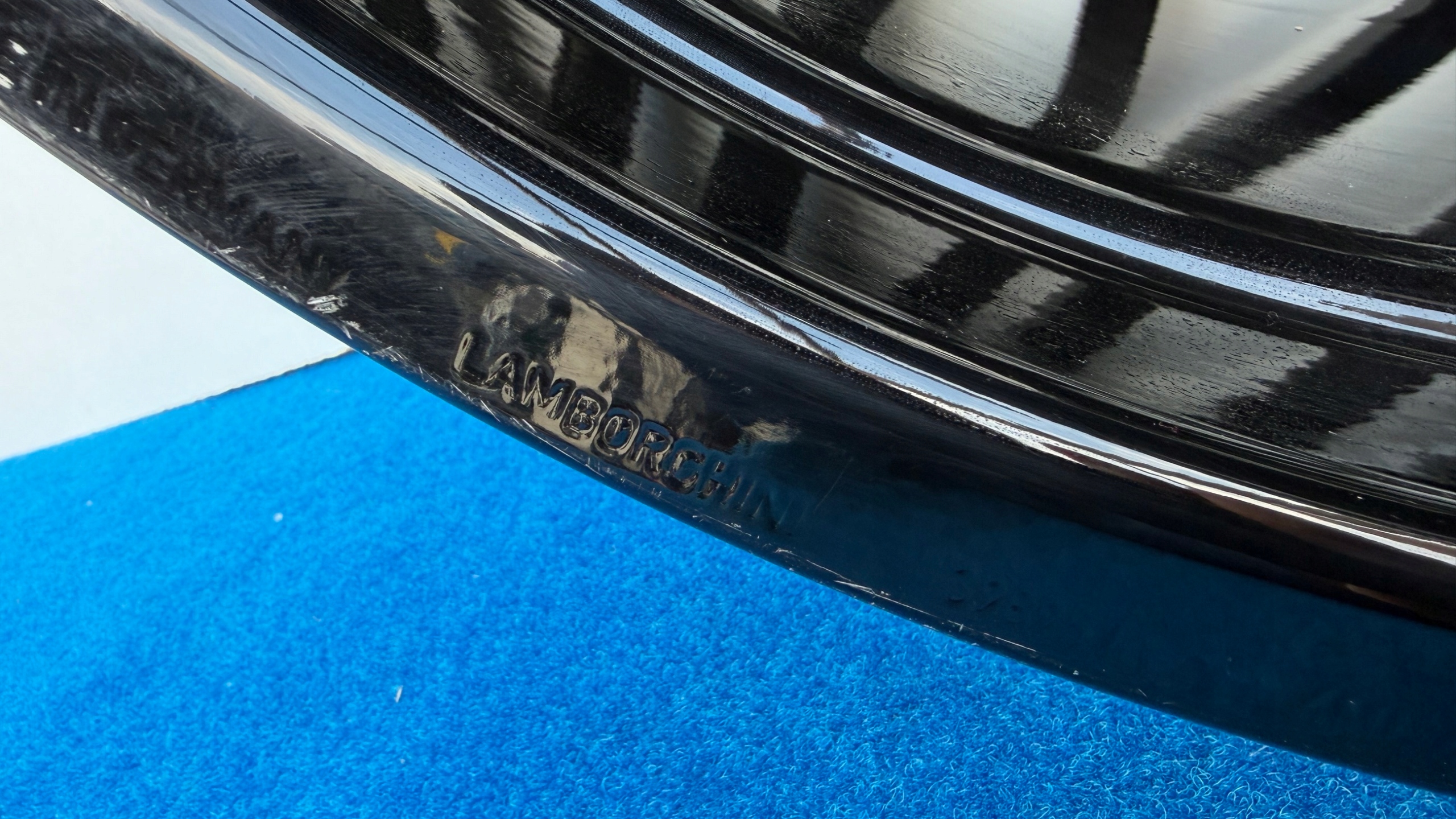 disk disk záď LAMBORGHINI URUS 11.5JX23 ET22 5X130 4ML601025CH DM13P