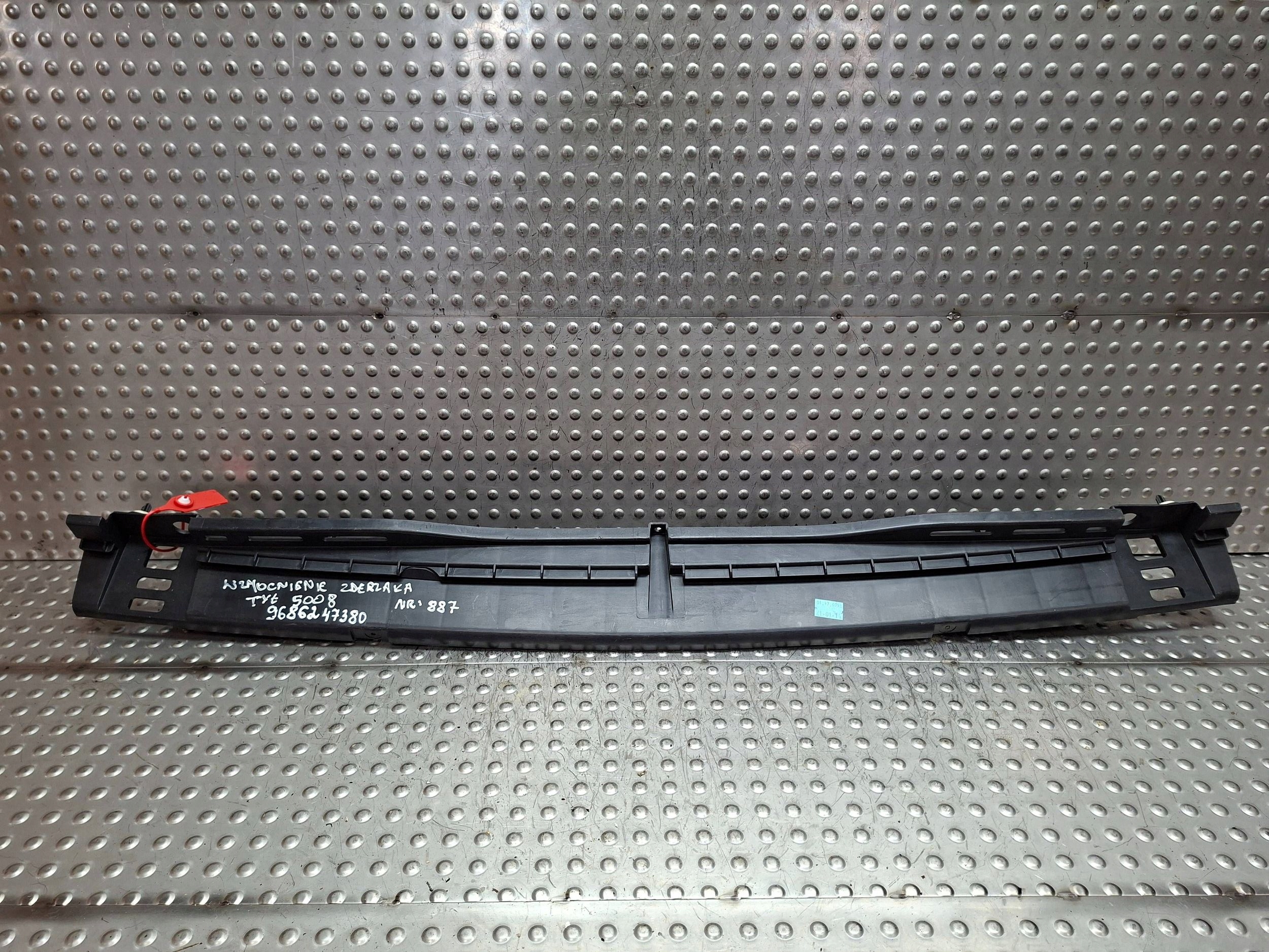 pillar bumper bracket rear part 9686247380 PEUGEOT 5008 2009