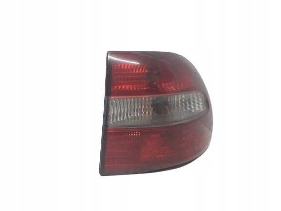 VOLVO V40 95-04 LAMPA PRAWY TYŁ 285902