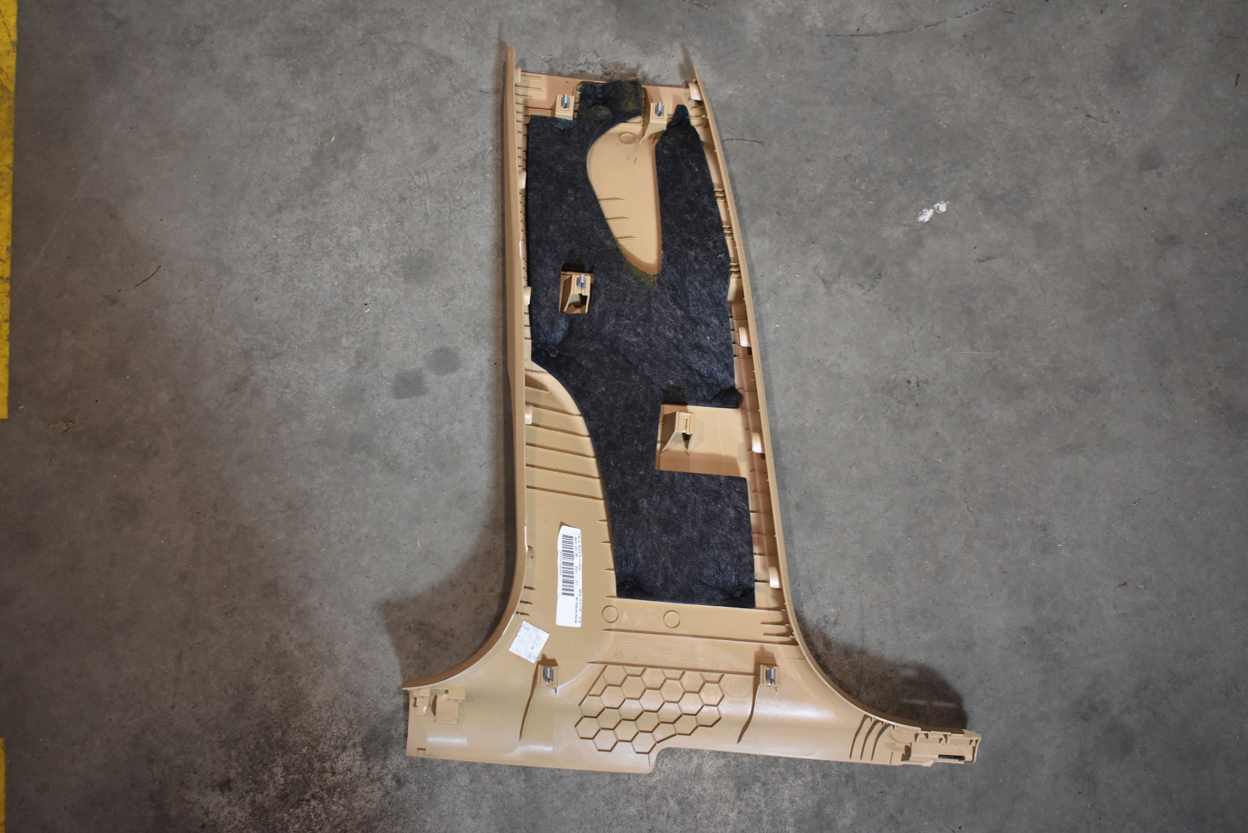 IDEALNA cover side SLUPKA B right PORSCHE MACAN 1