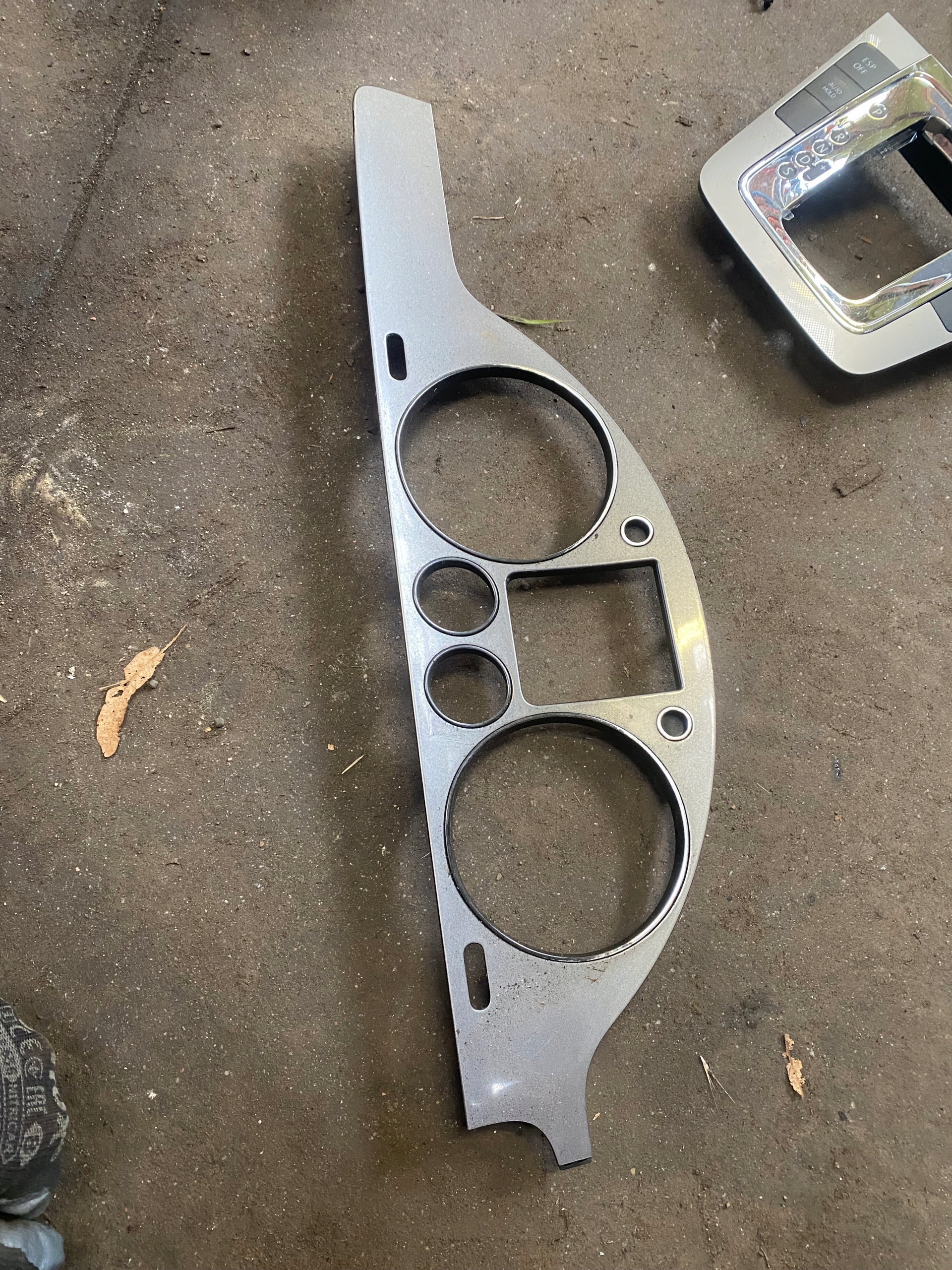 vw PASSAT B6 рамка счетчика 3C1858335BC