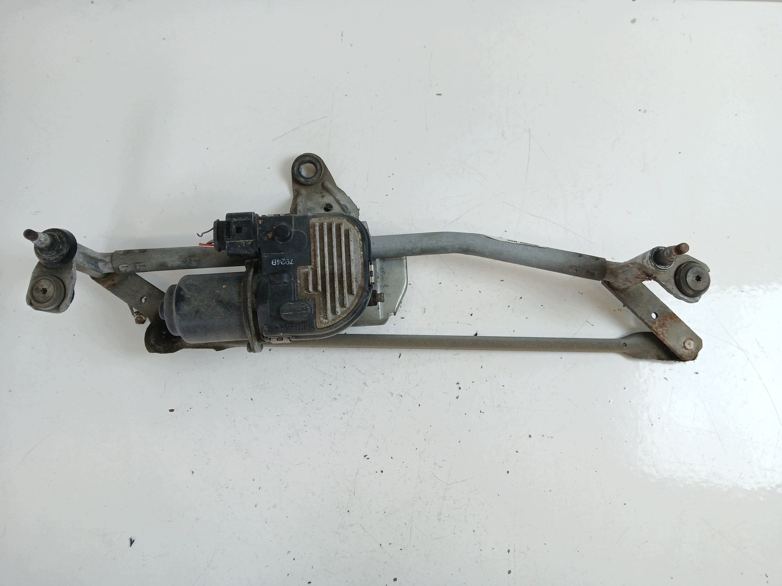 VW PASSAT B6 Wischergsetänge vorne 3C1955419A