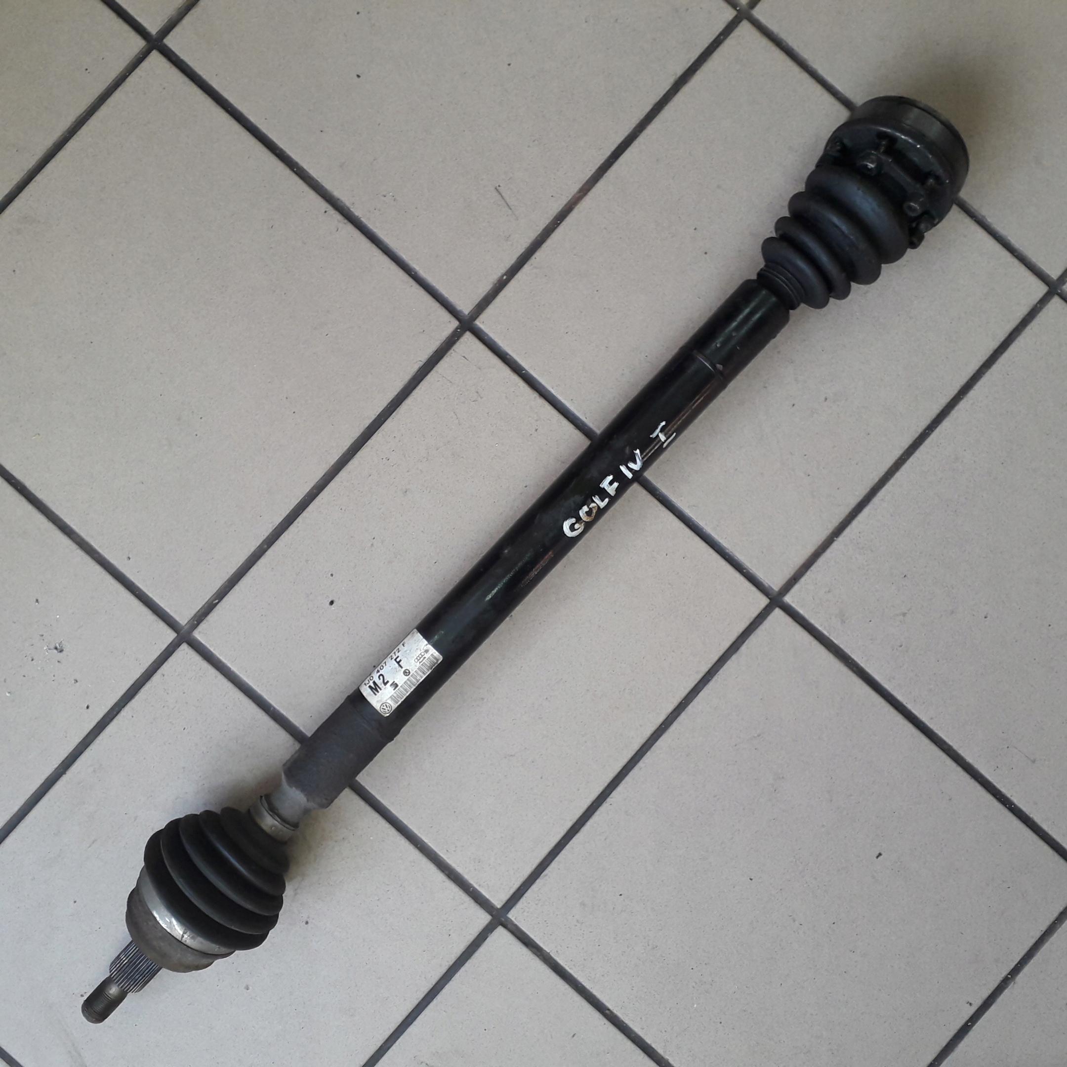 VW SKODA SEAT AUDI PÓŁOŚ PRAWA 1J0407272 F M2