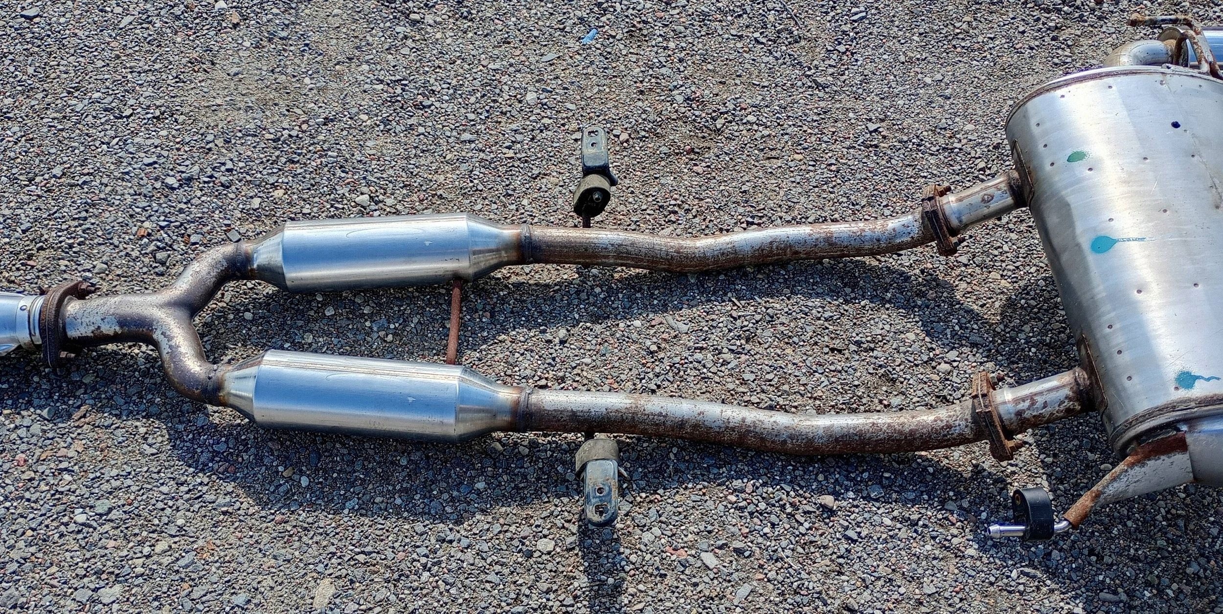 Uklad exhaust tlumik pipe exhaust komplet Nissan 370Z 2009