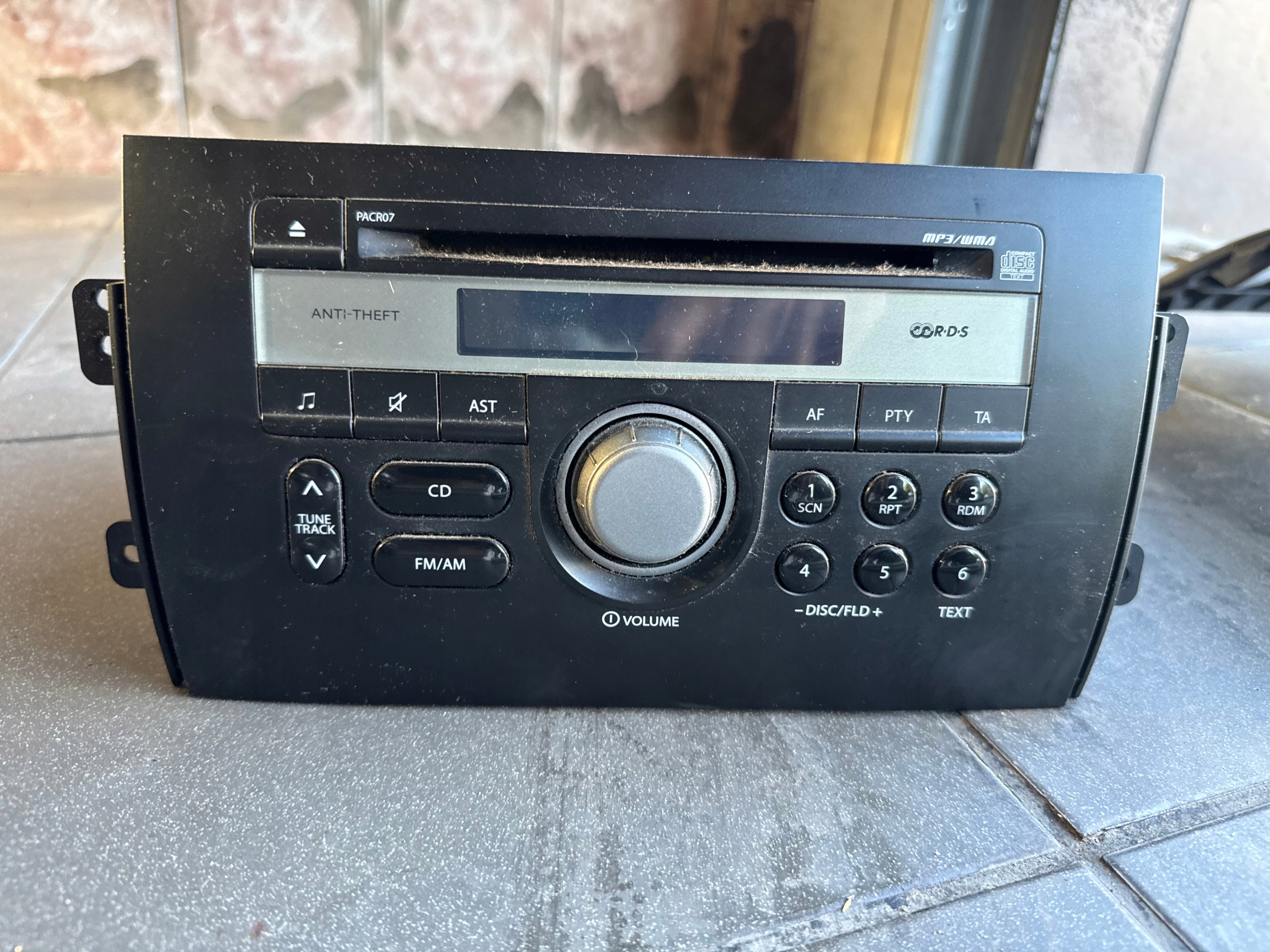 SUZUKI SX4 RADIO Fabrique 39101-79JB