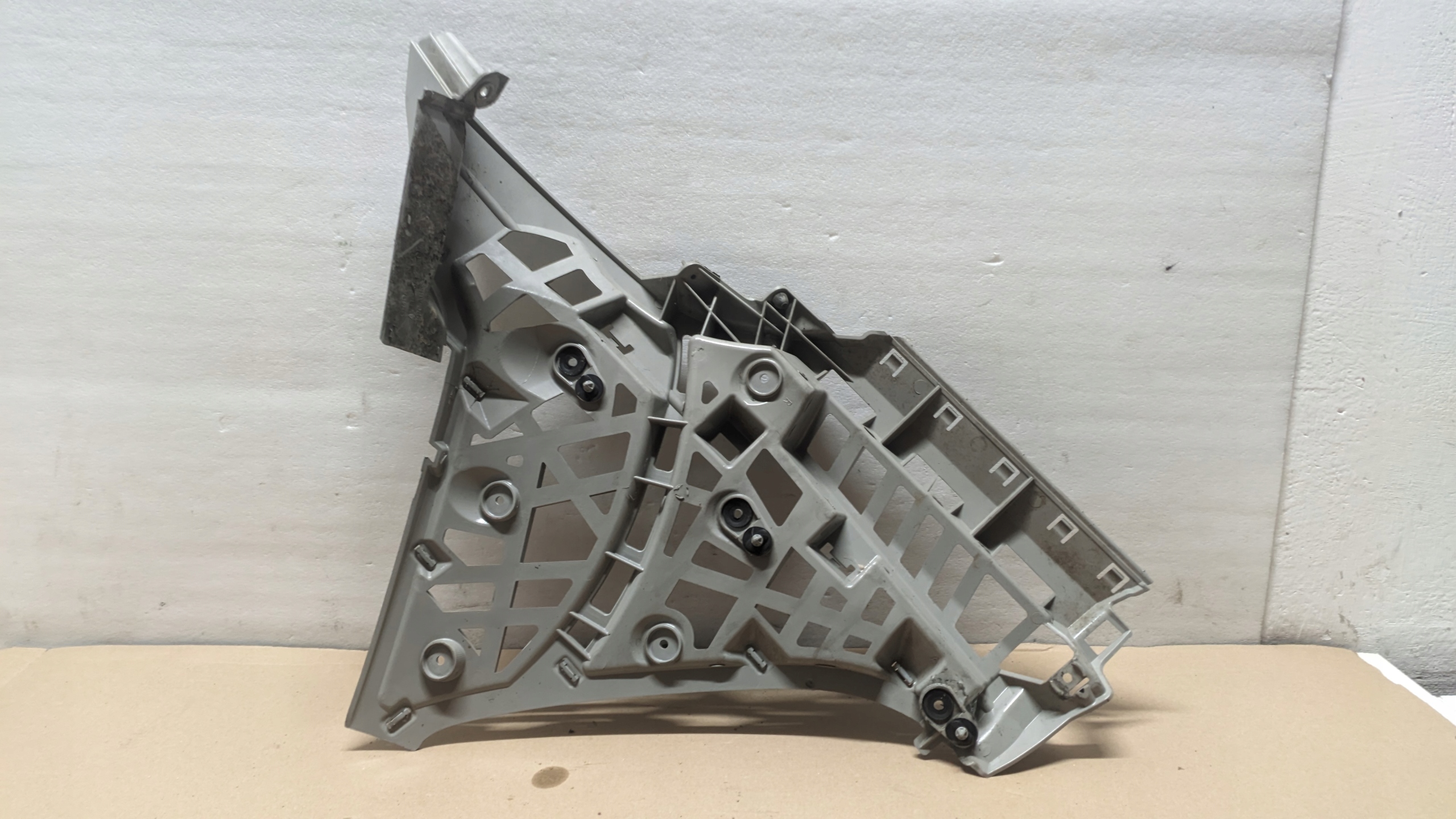 FORD B-MAX 12R 1.0 EB Support Support plaque Aile Droite Arrière AV11-296A22-AC