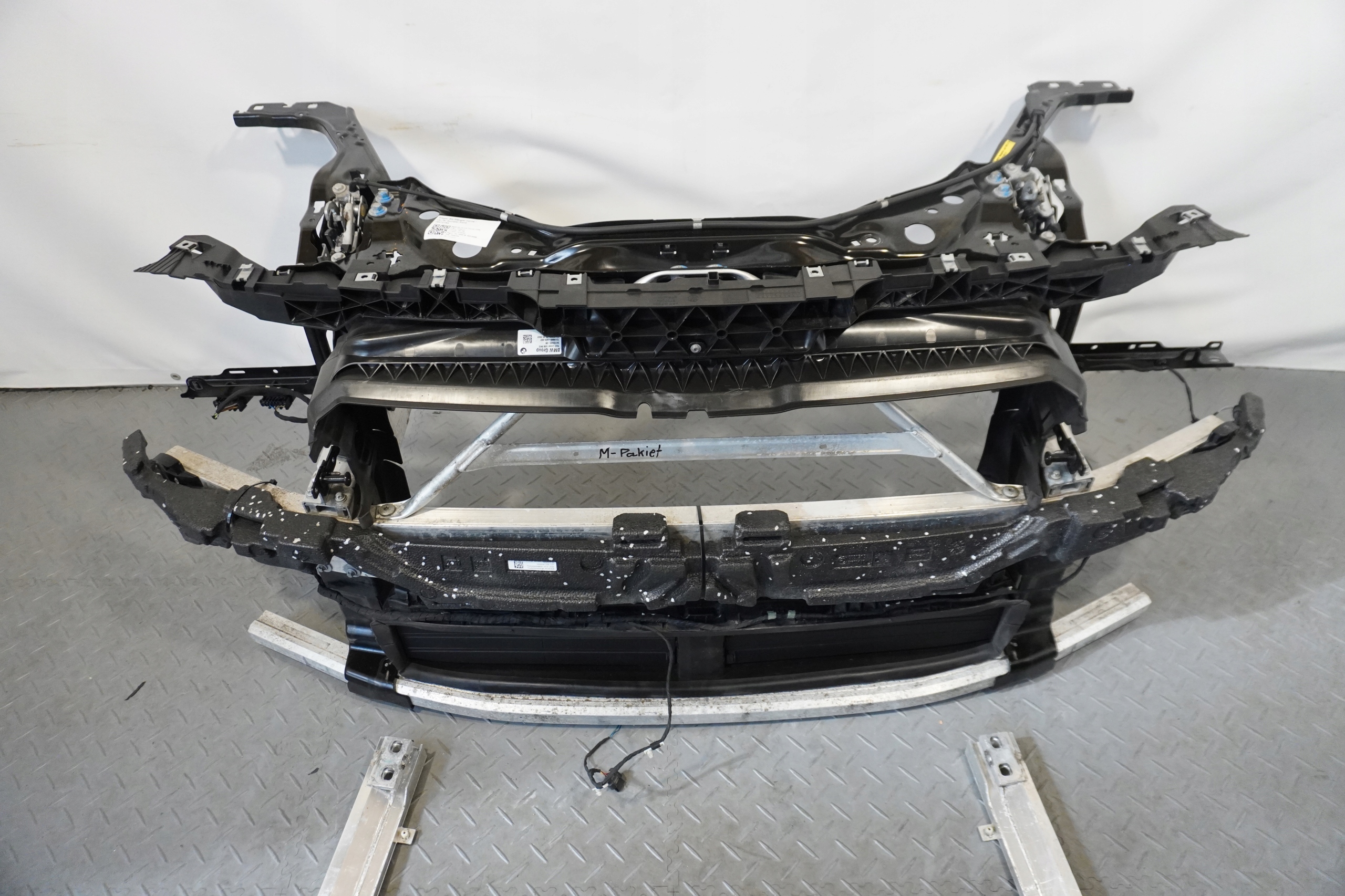 PAS PRZEDNI WZMOCNIENIE BMW U06 M-PAKIET Producent części BMW OE