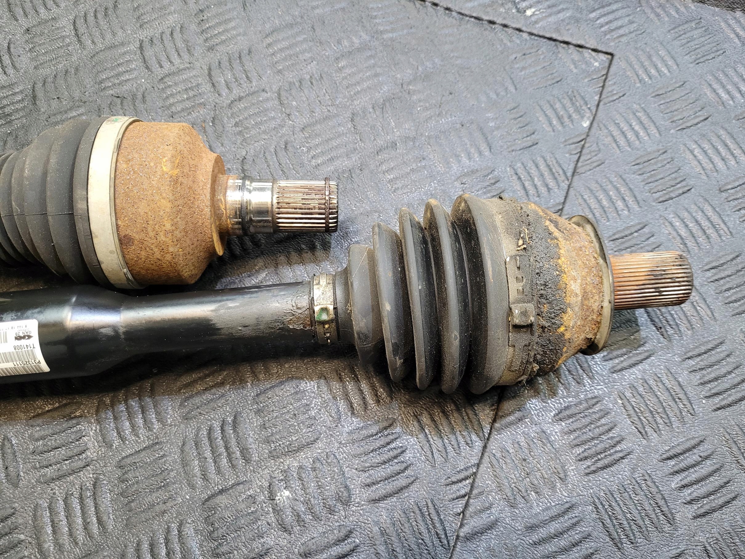 semi-axis front front right P31325111 AUTOMAT VOLVO XC60 and LIFT 2.0 D4