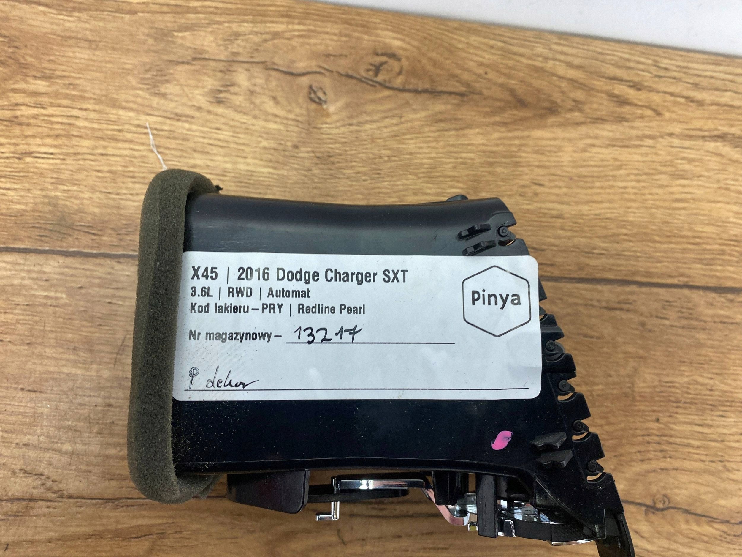 grid air conditioning devices side of the dashboard Dodge Charger 2015+