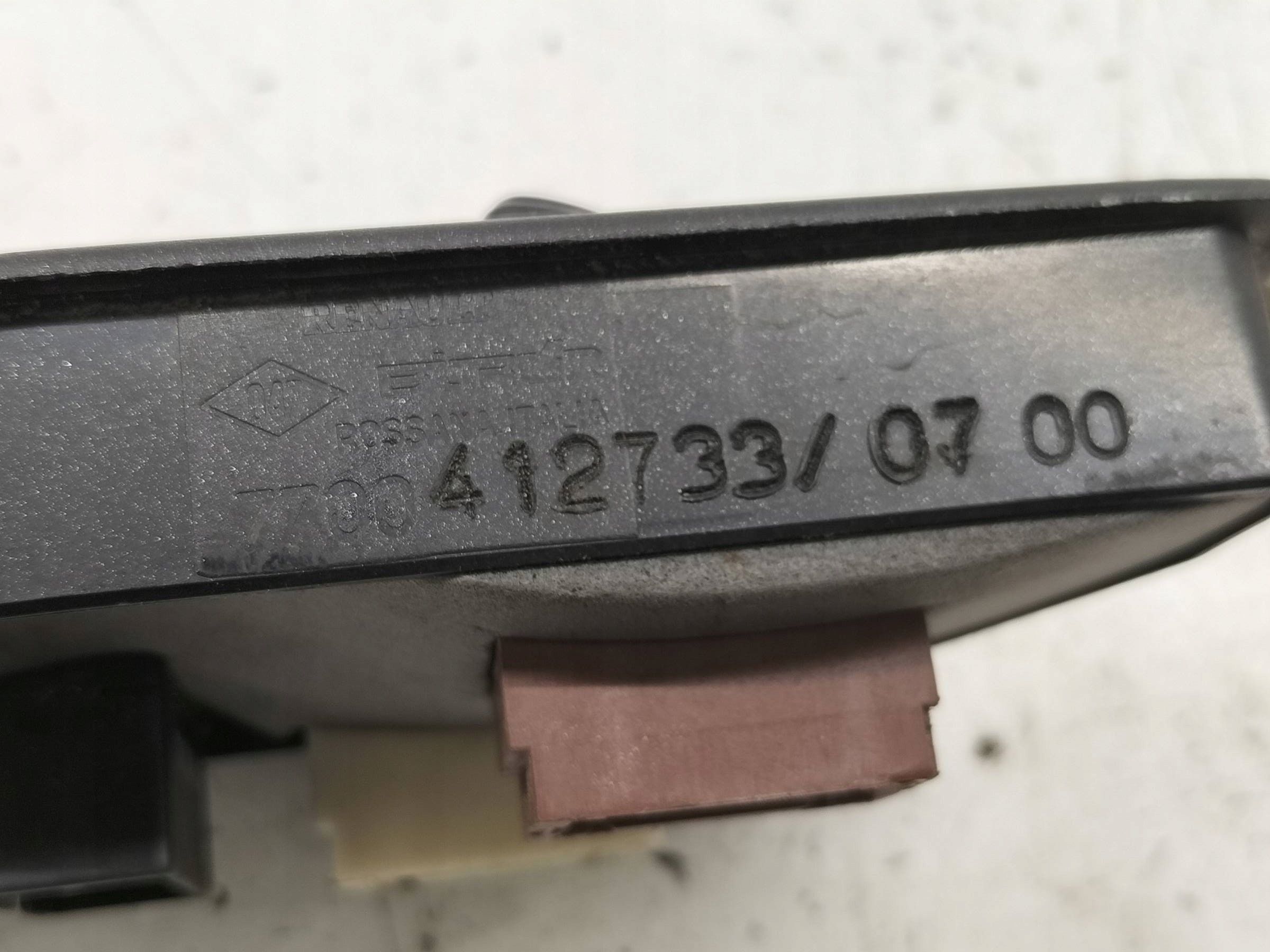 mirror control switch of the window left front 7700808035 Renault Safrane and