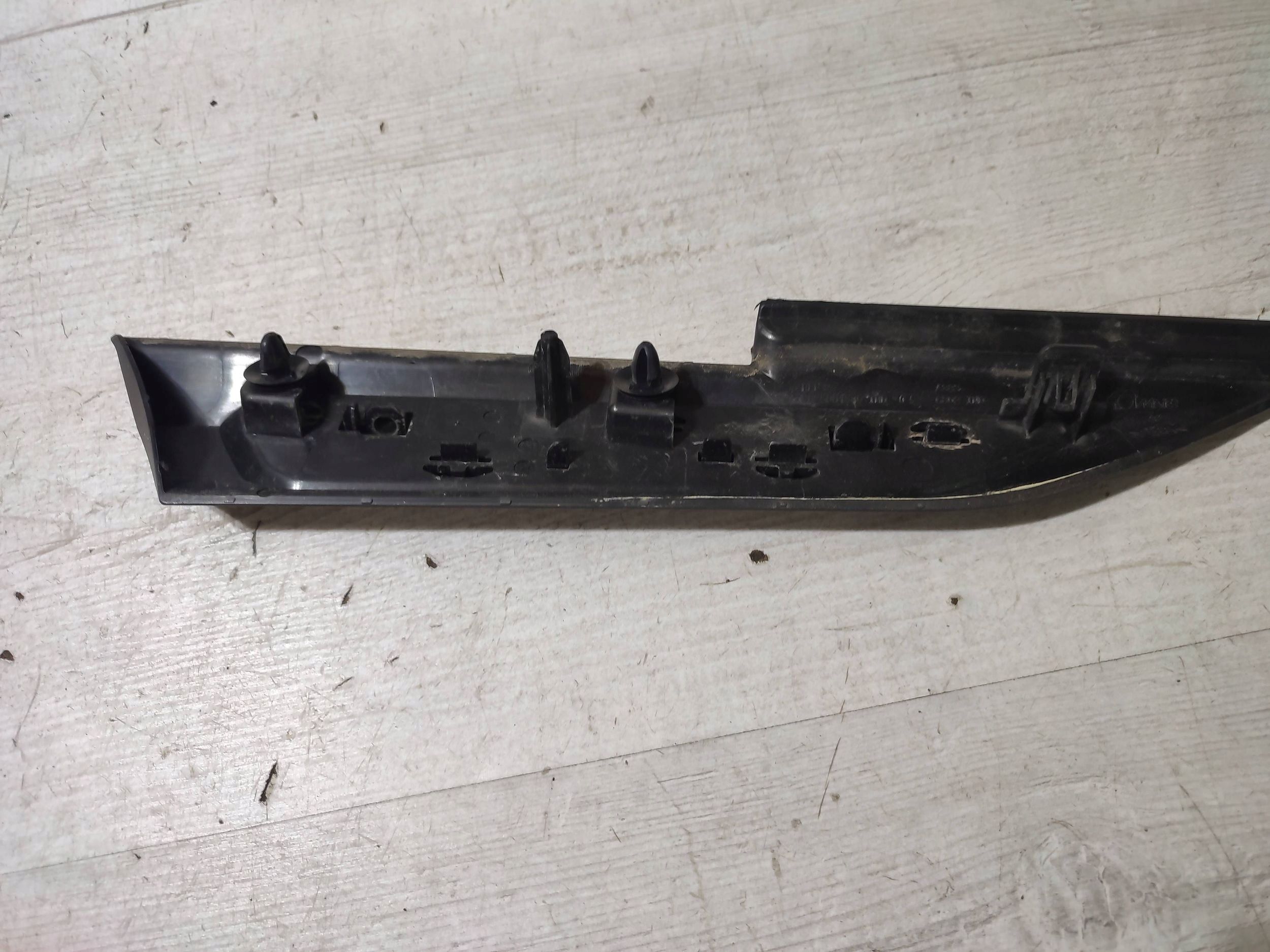 Peugeot 2008 II 2020 moulding / cap for fender front