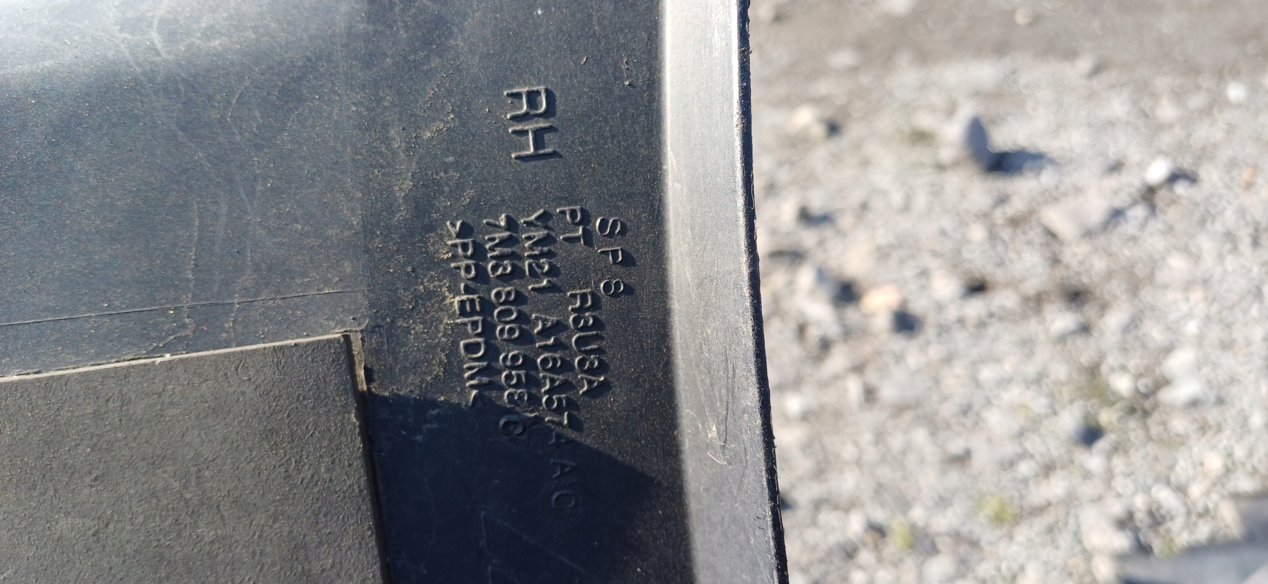 SHARAN MK1 LIFT mudguard right front YM21A16A574AC