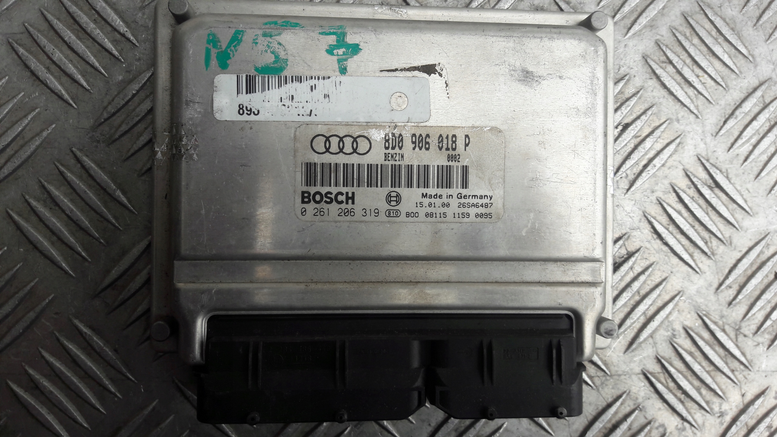 AUDI A6 C5 computer control unit of the engine 1.8 8D0906018P