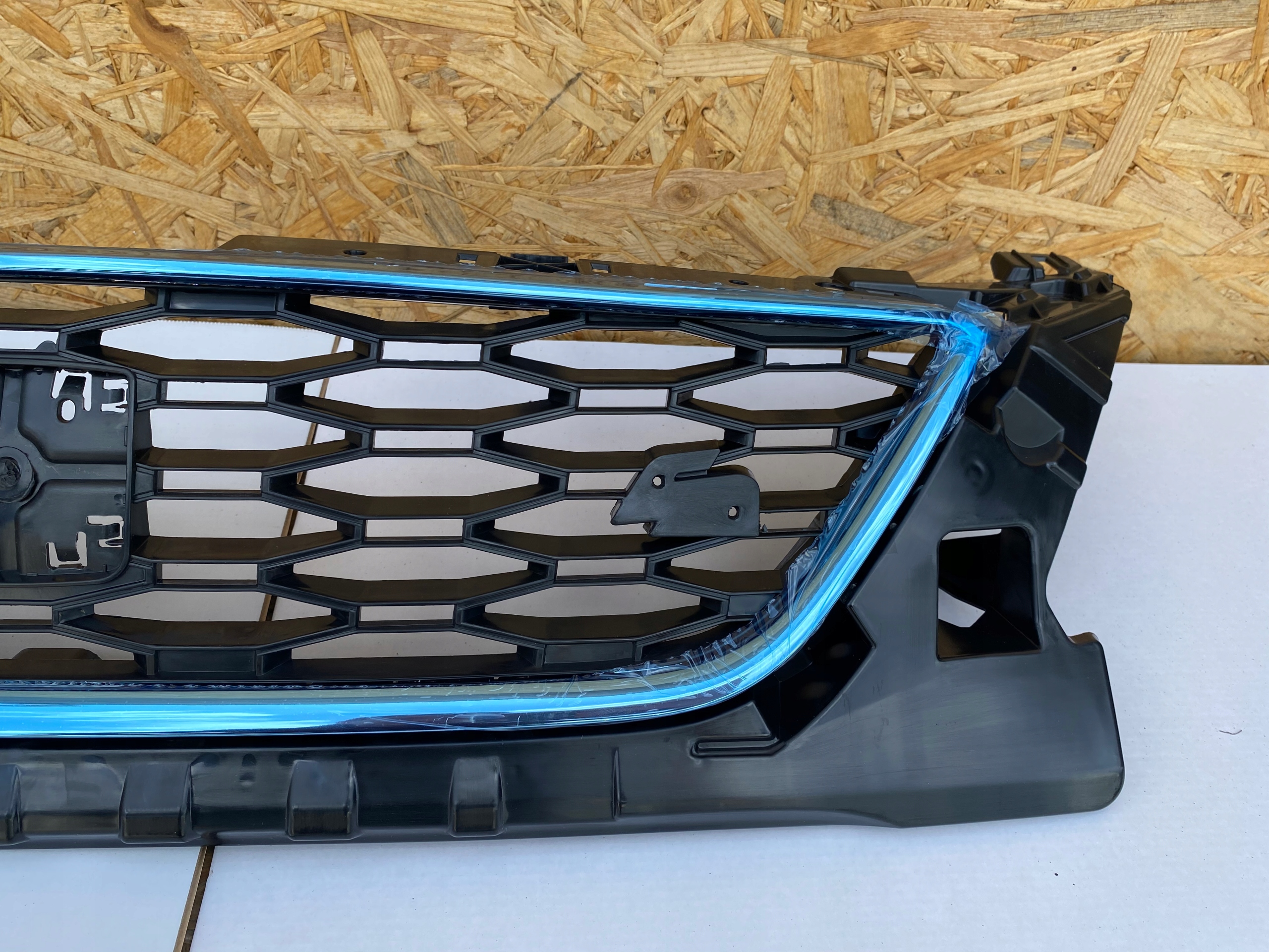 решетка радиатора 5F0853654G seat Leon III FR