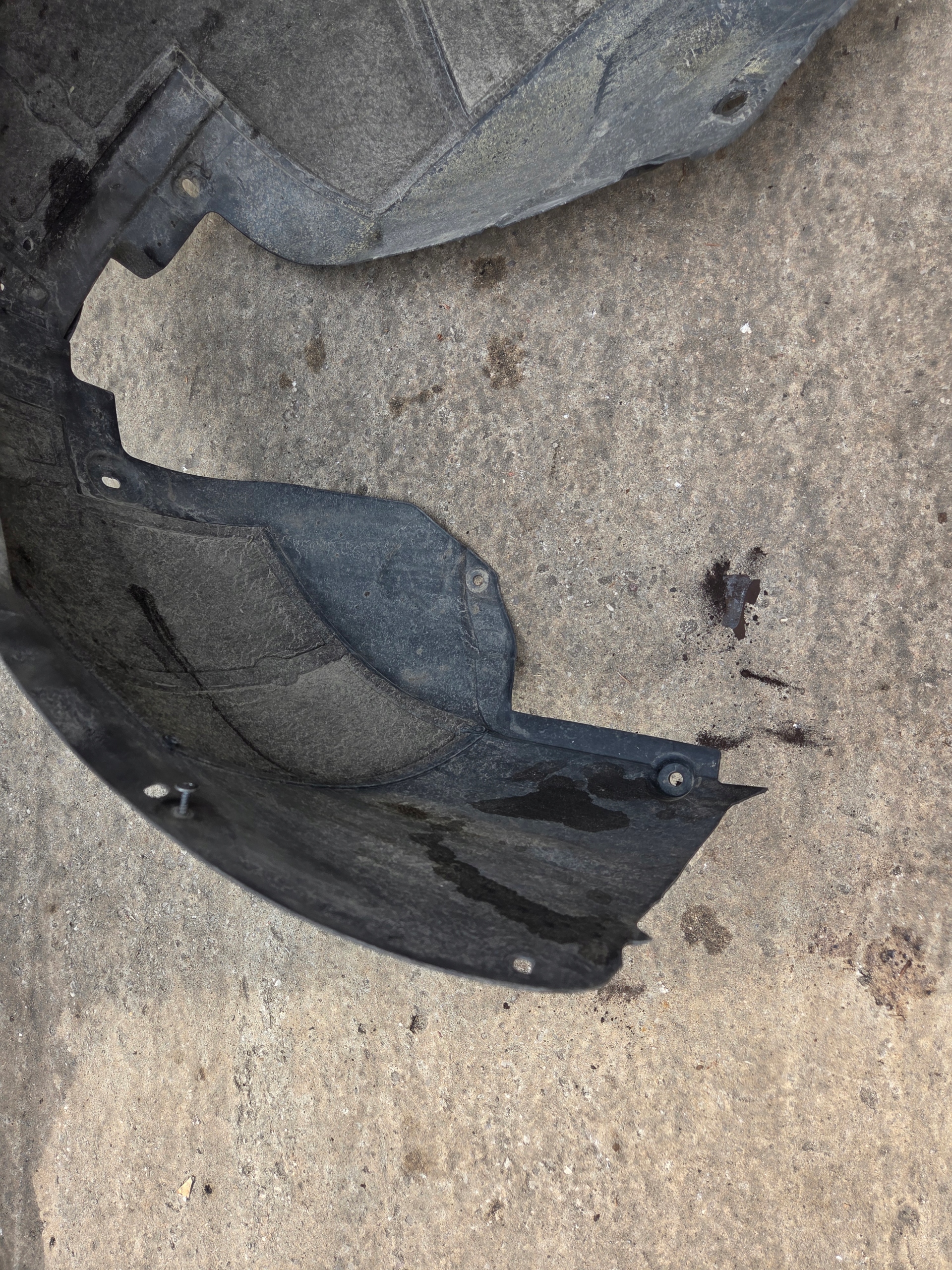 mudguard left front left front Opel Meriva B 1326768 13267678