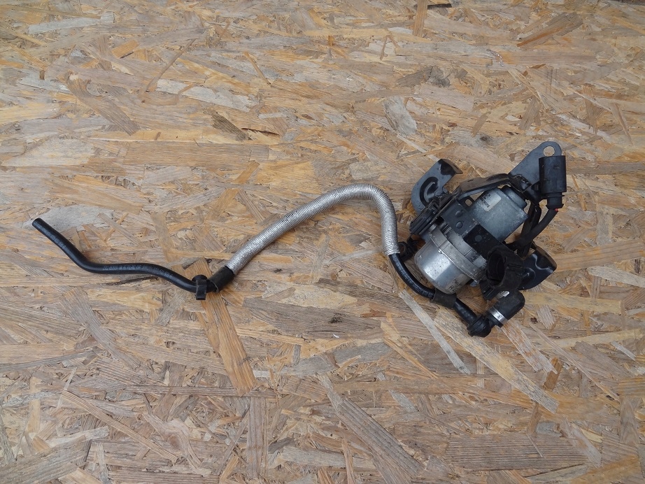 НАСОС VACUM 8E0927317H 8T0612023B AUDI RS4 RS5
