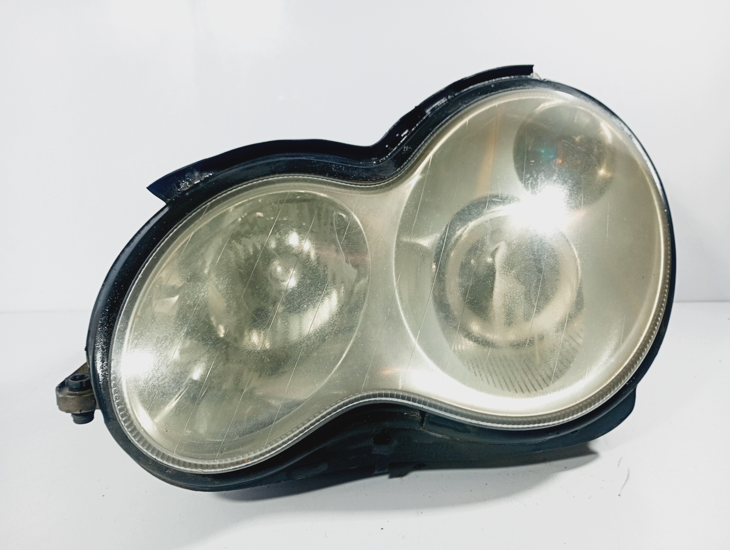 light left front reflektor left front A2038203761 Mercedes C W203 01-07