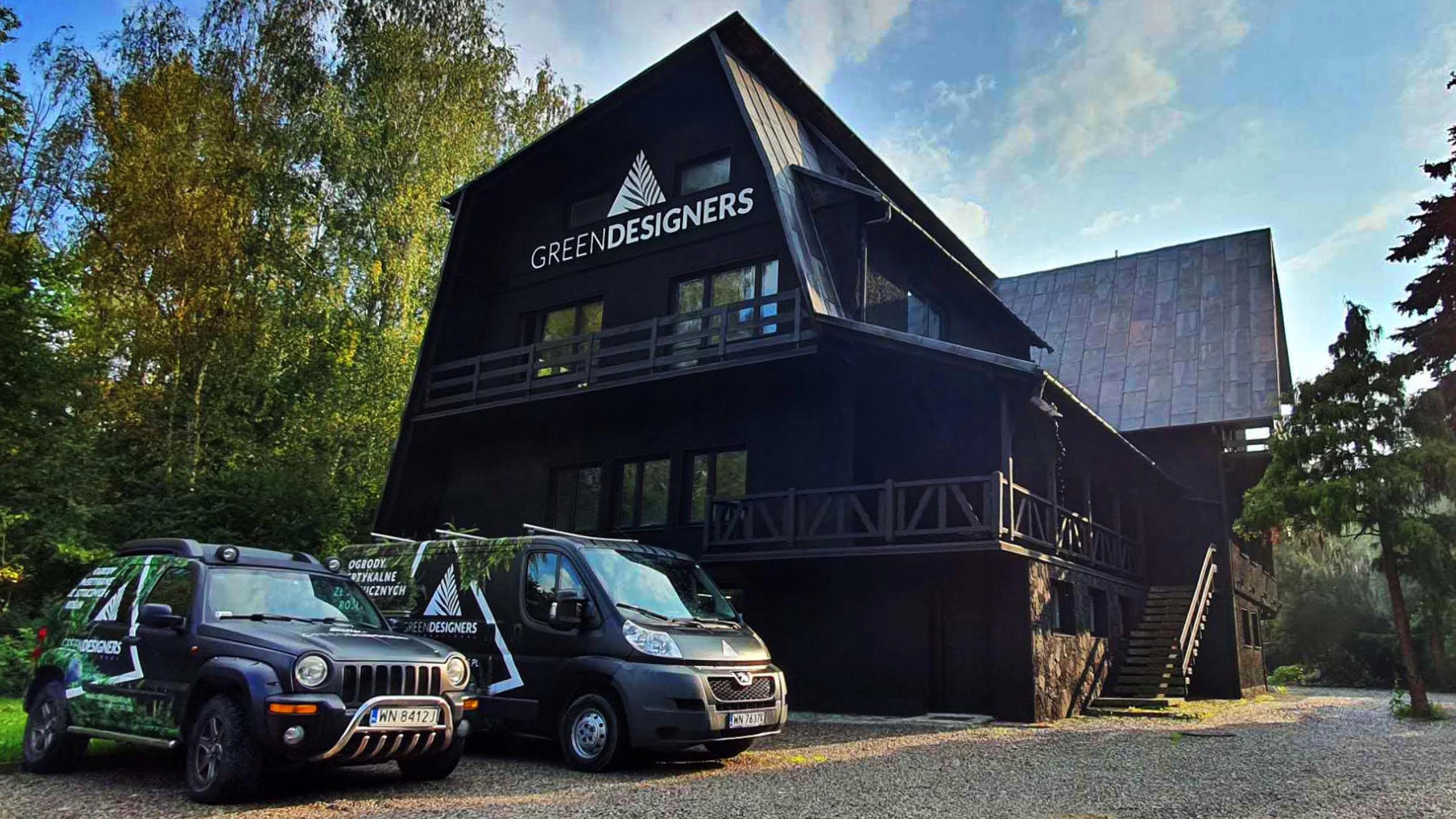 Dekoracyjna kula 35 cm ze sztuczną zielenią + mech Szerokość produktu 35 cm