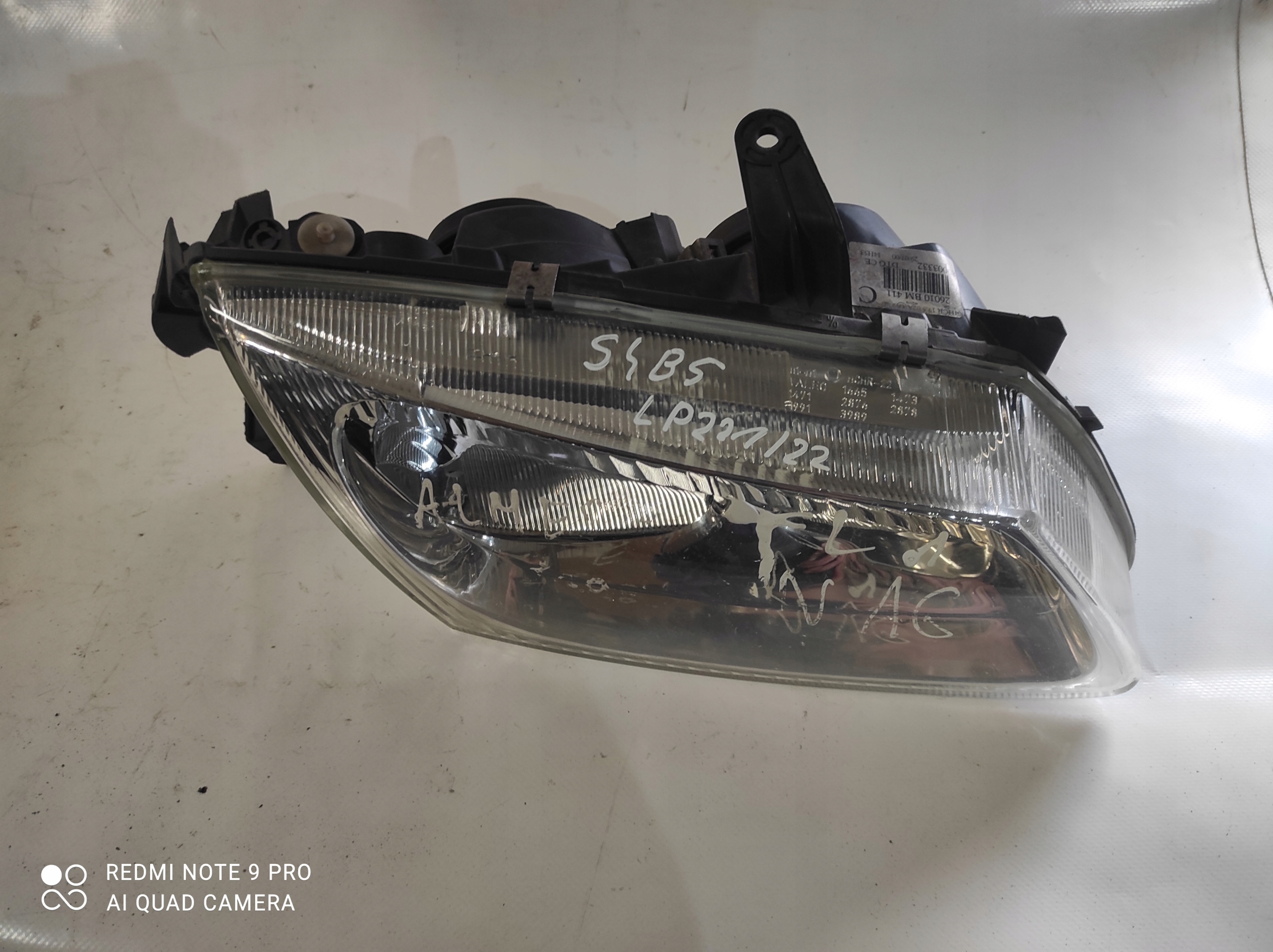 REFLEKTOR right light front NISSAN ALMERA N16