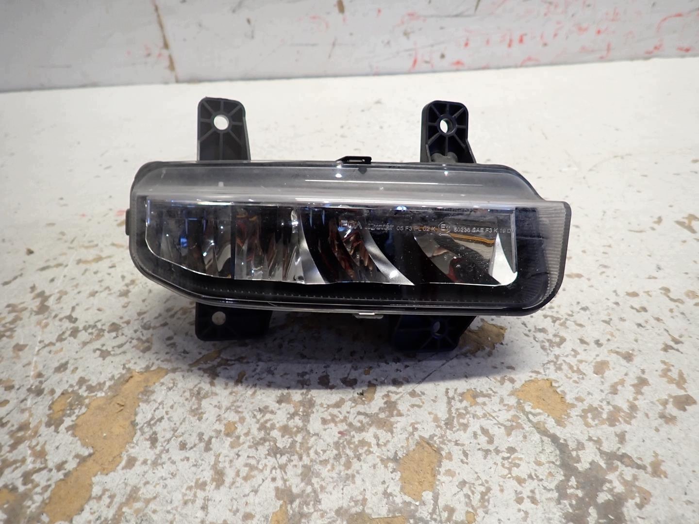 fog light right CHRYSLER PACIFICA 2021- 68477196AA