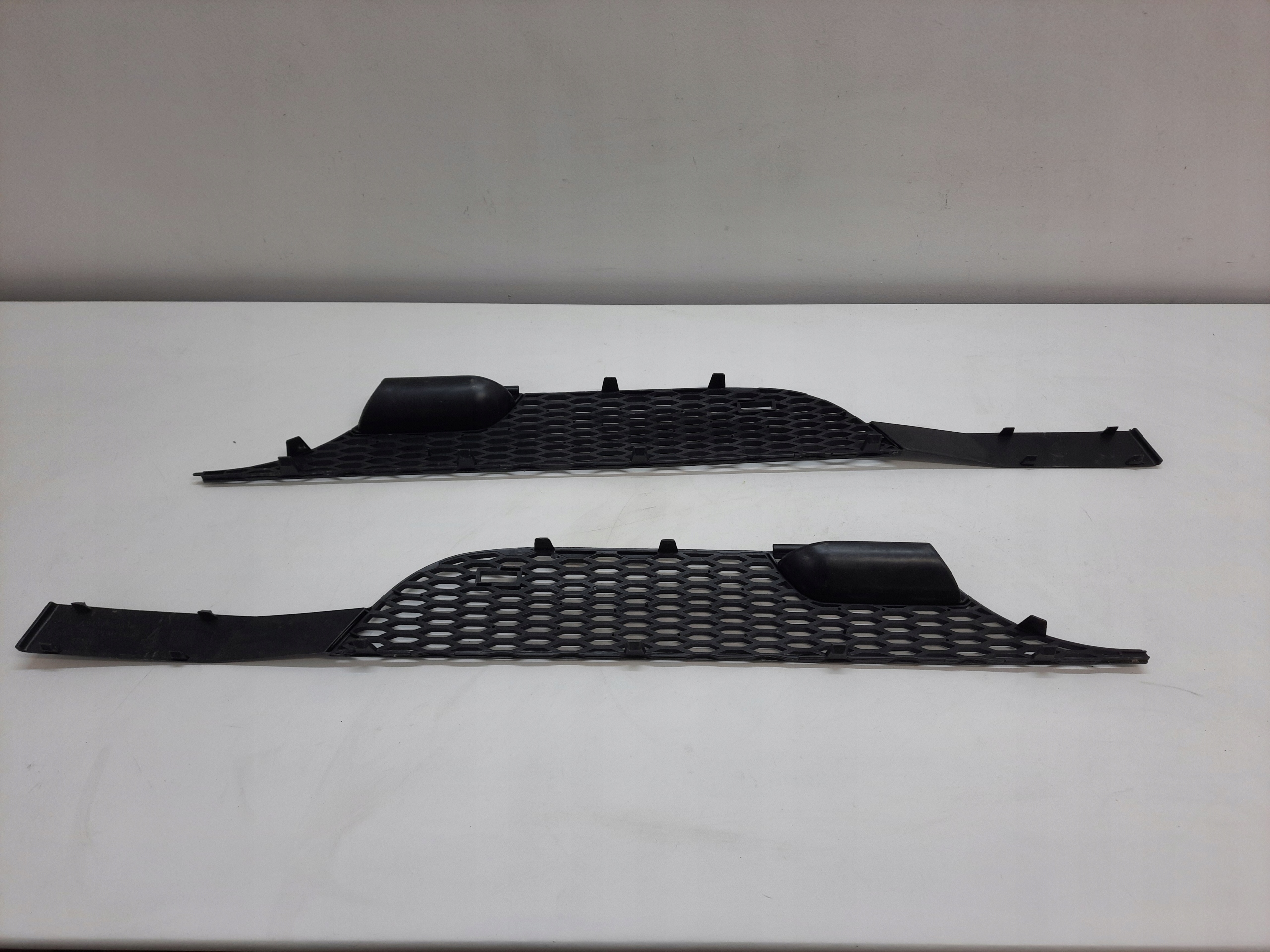 MERCEDES ACTROS MP3 08- grid grille GRILLA left right front original