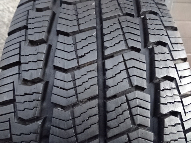 205/65/R16C 107 / 105T POINT-S 4 SEASONS VAN