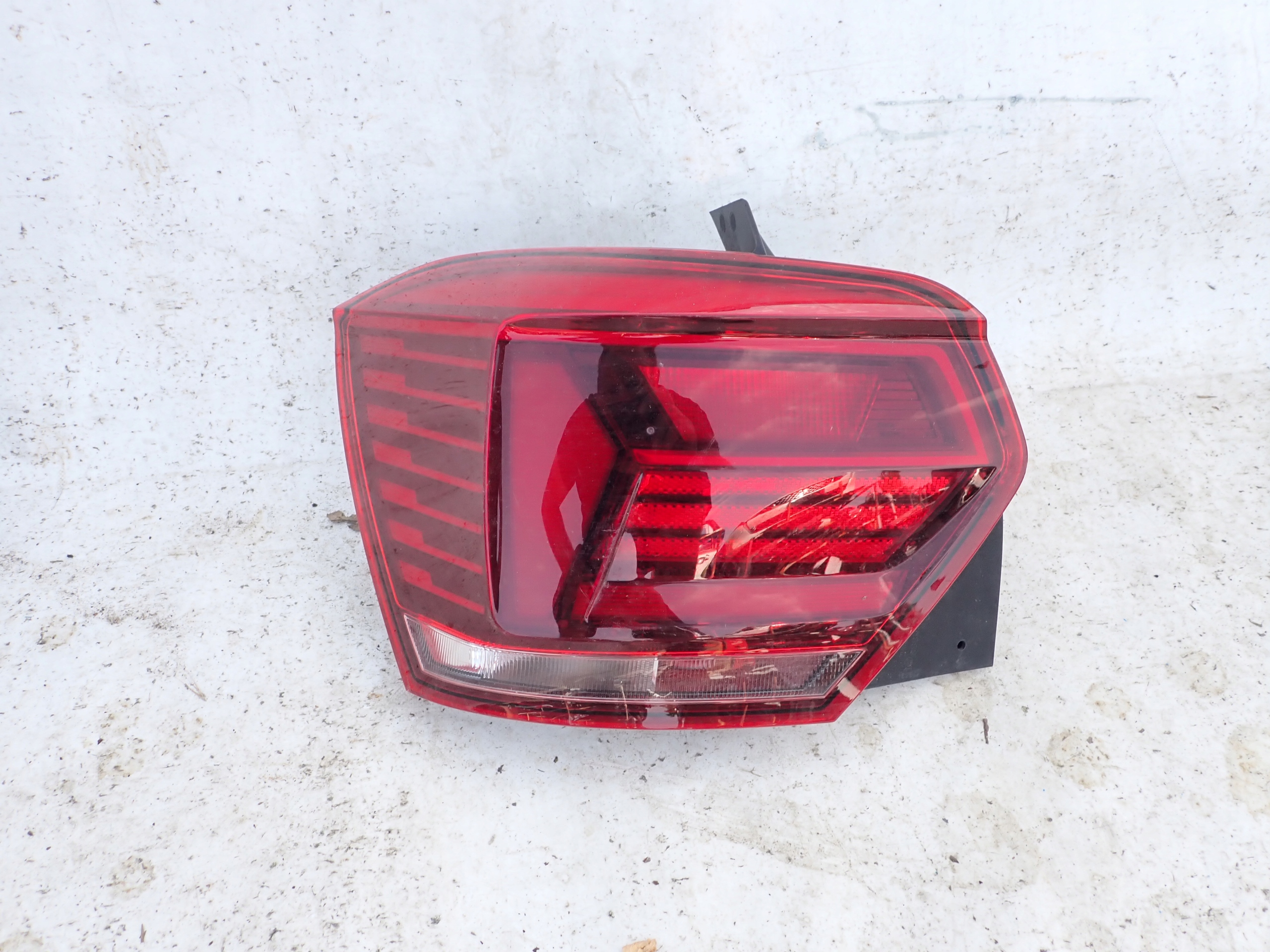 VW POLO VI 2G0 17- light left rear part rear