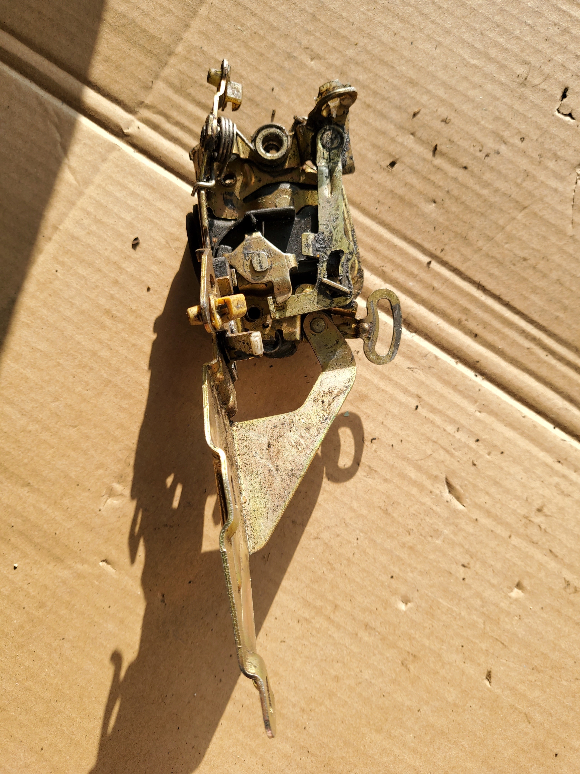 lock door left front OPEL OPEL VECTRA A 90277853 OE EU