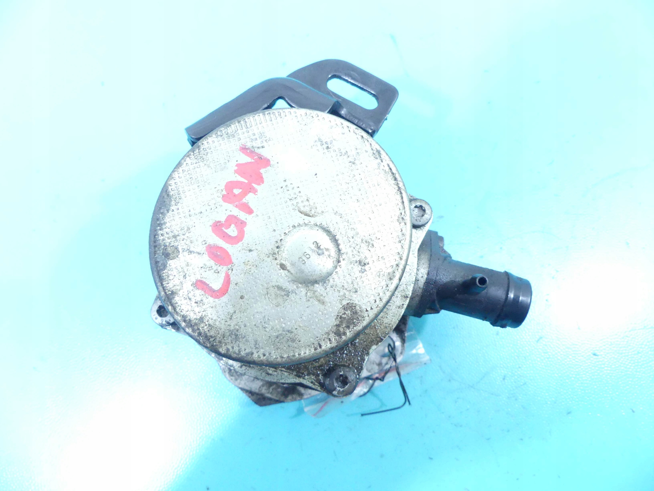 насос вакум Dacia LOGAN и 1.5