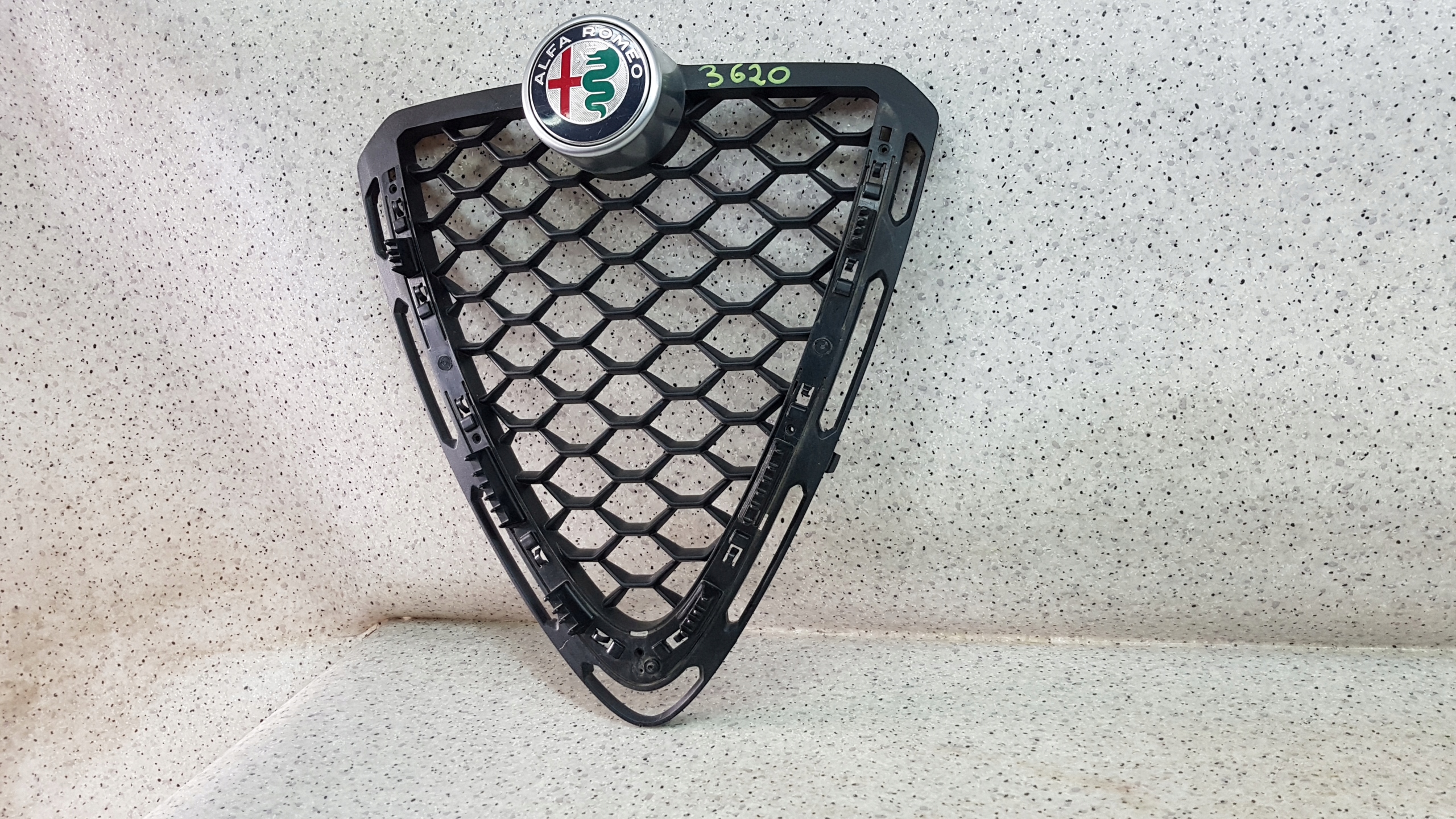 ALFA ROMEO STELVIO front PREKLADgrill bumper front 3620