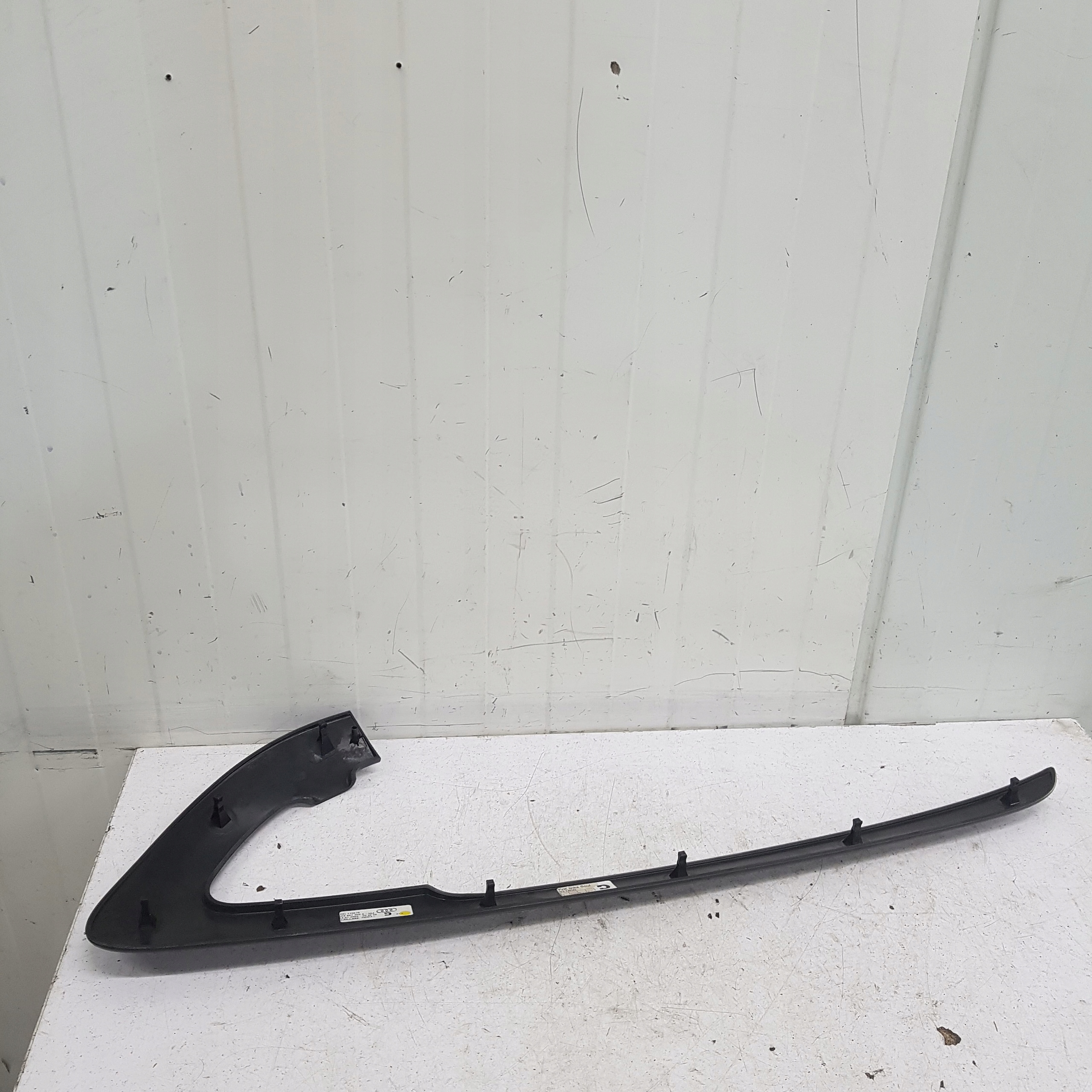 moulding door left front AUDI A3 8P 8P3867409A