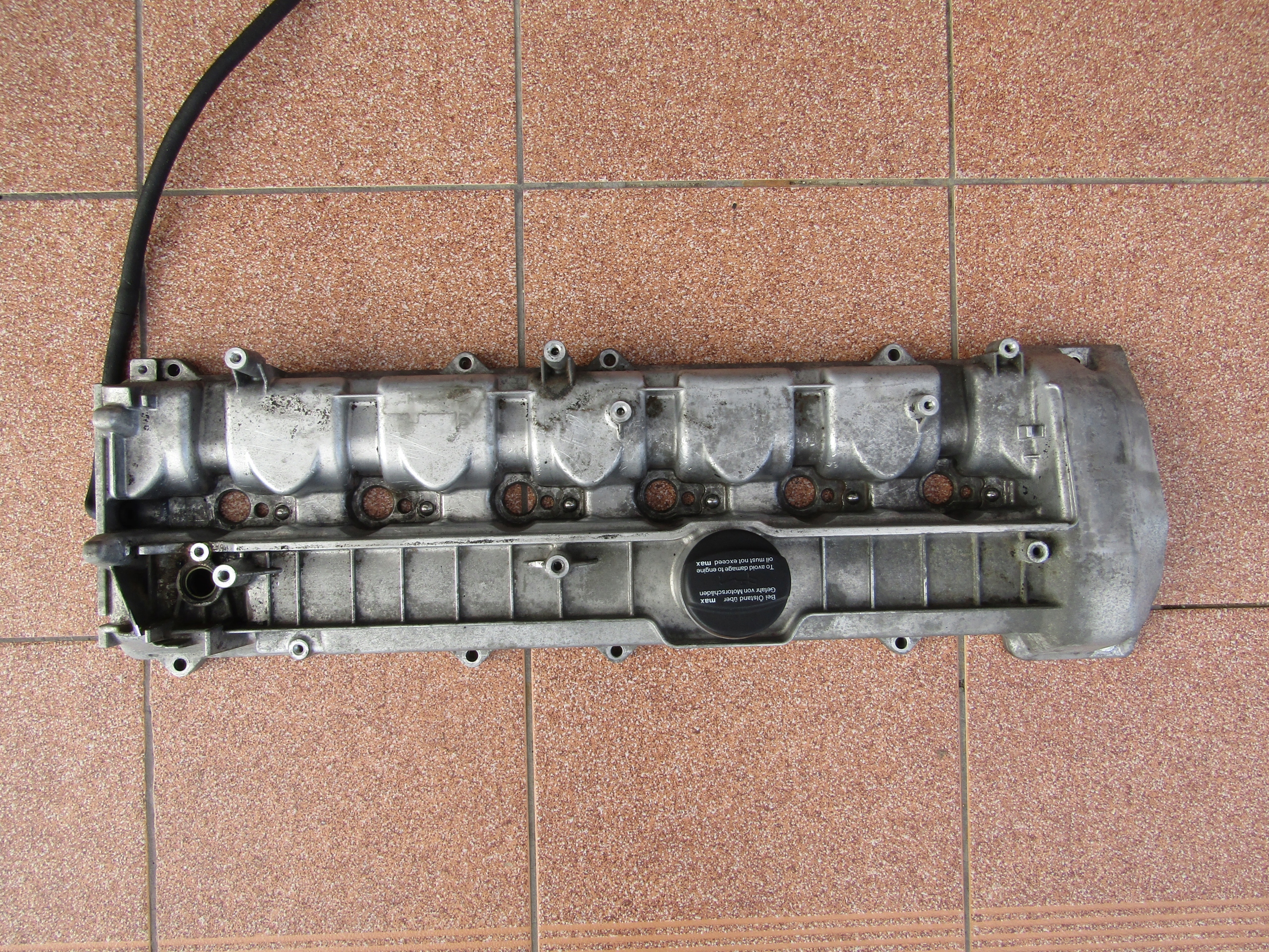 MERCEDES W211 3 2 CDI POKRYWA ZAWOROW 6130160505 Part number A6130160505