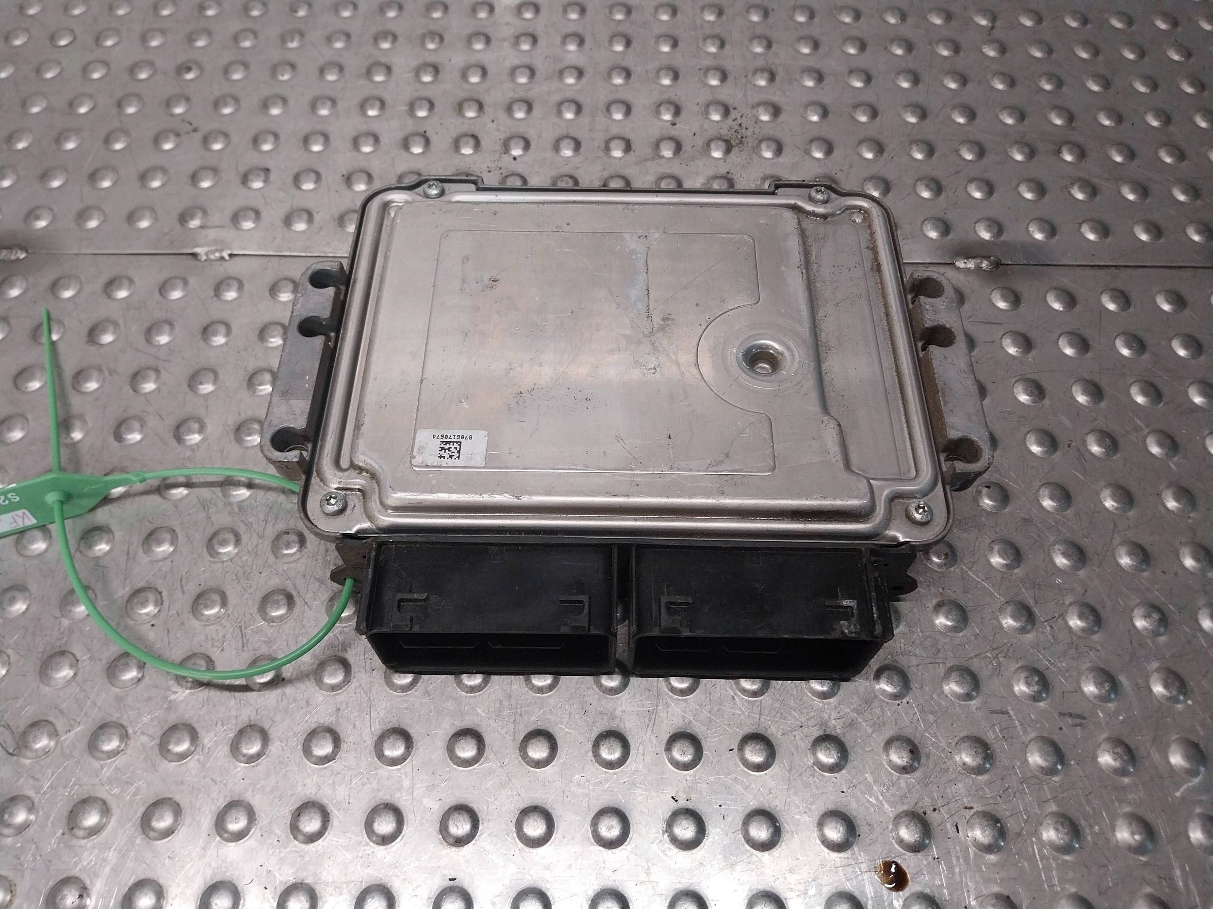 computer control unit of the engine C1B1-12A650-NE FORD FIESTA MK7 1.0 ECOBOOST
