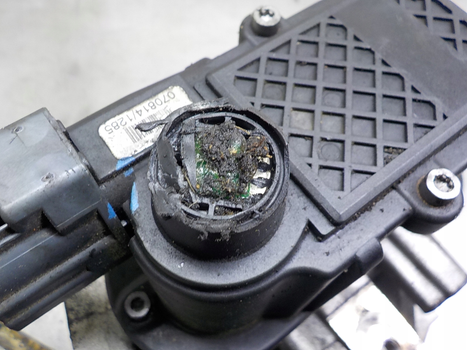 VOLVO S60 and egr valve 30774813