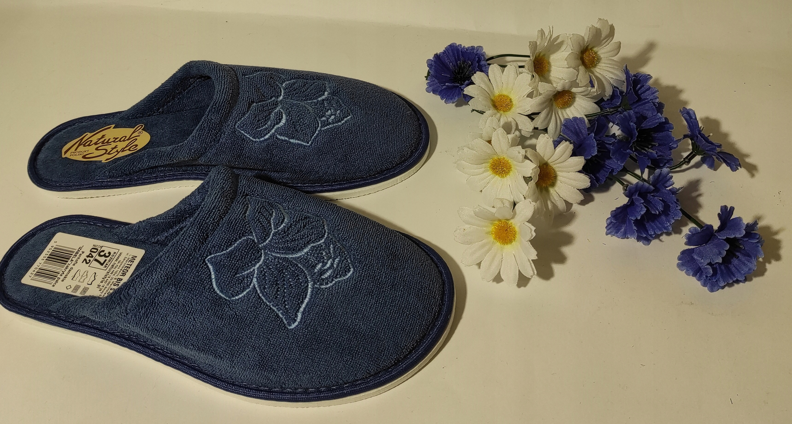 

Obuwie Pantofle kapcie Miękkie Niebies Meteor r 37